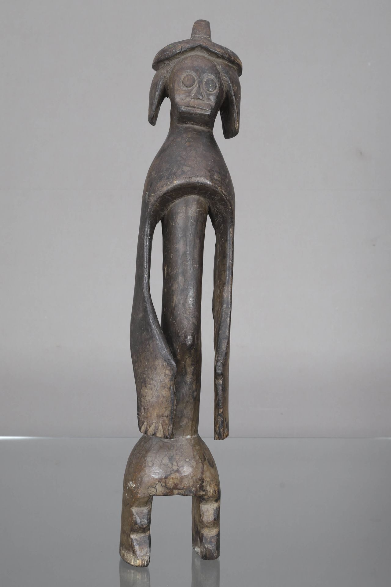 Nigéria, Mumuye Statuette Aus geschnitztem Holz H. 68 cm