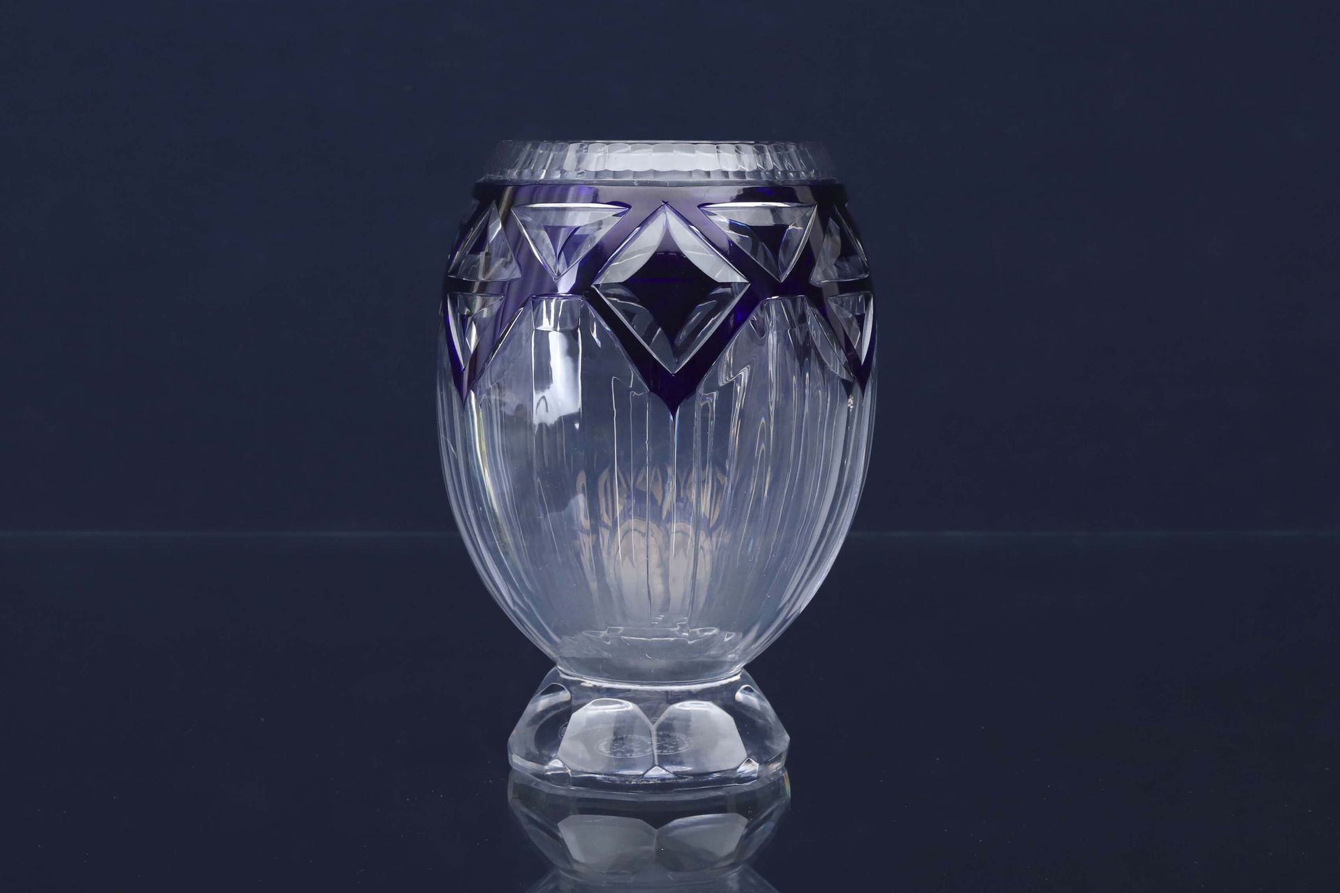 Cristallerie de Nancy Vase 1928 En cristal partiellement émaillé bleu signé sous&hellip;