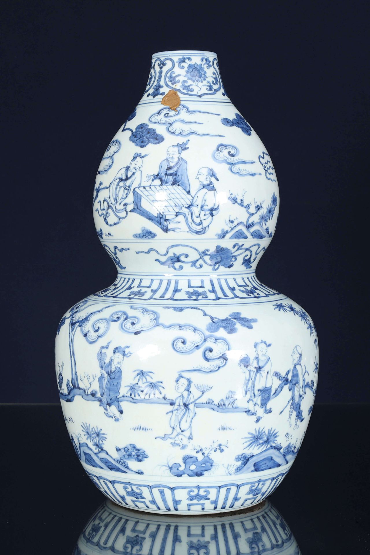 Chine Grand vase double gourde En porcelaine émaillée bleu et blanc à décor des &hellip;