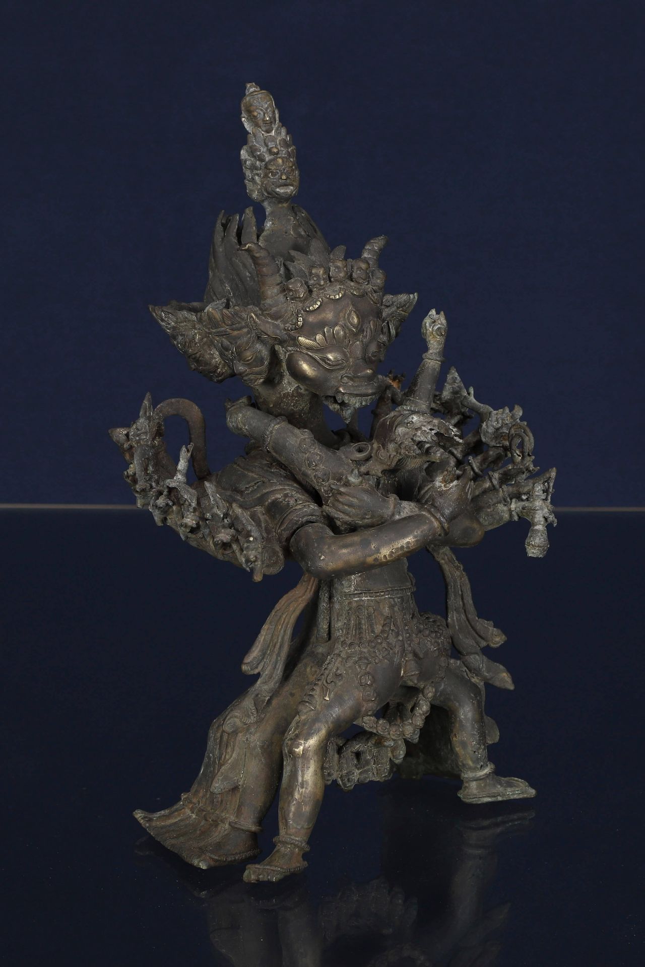 Tibet Sujet En bronze représentant Mahakala et Yab-Yum 
XIXe-XXe siècle
 H. 31 c&hellip;