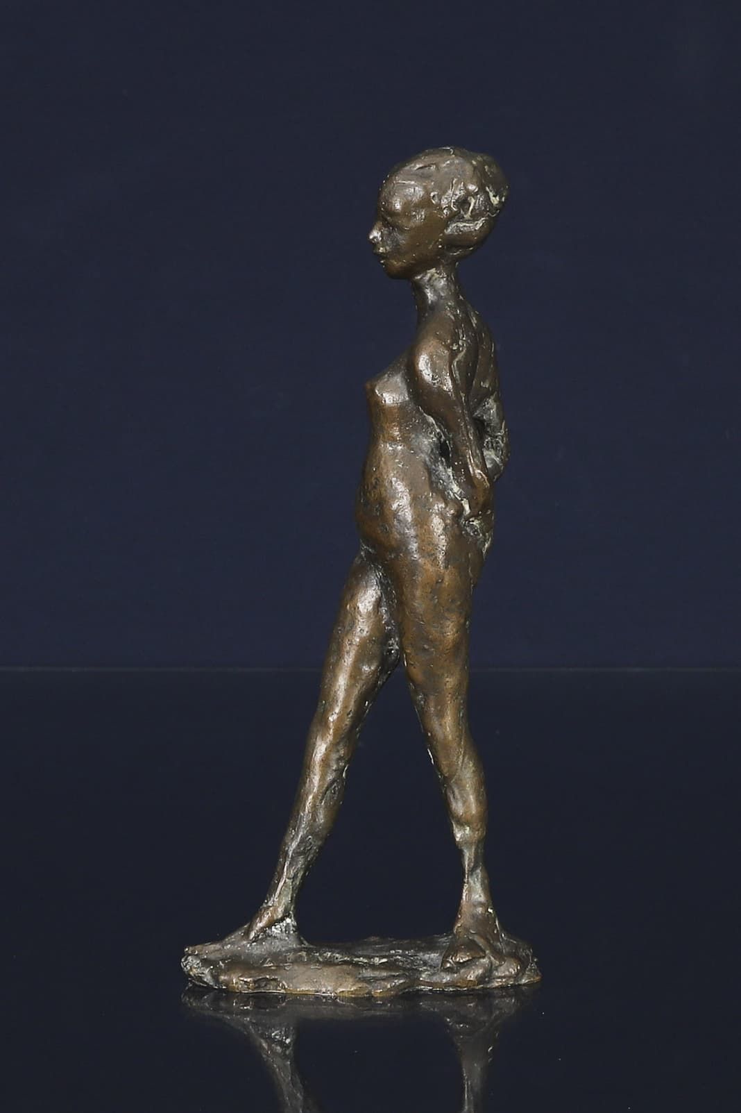 Augusto Murer (1922-1985) Jeune femme debout 1972 Bronze à patine mordorée signé&hellip;