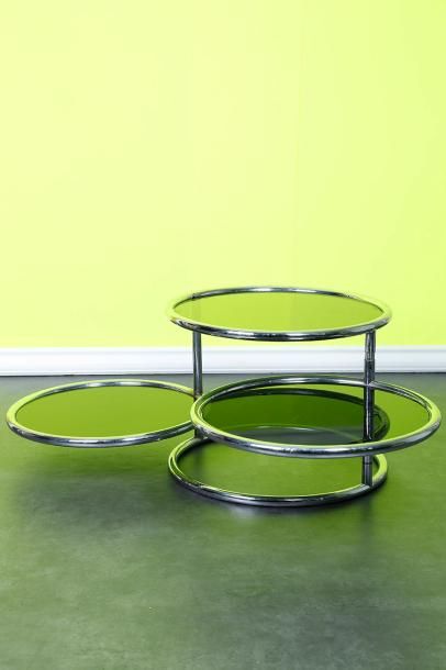 Null Table basse

années 1970

En acier chromé et verre

H. 43,5 cm L. 162 cm D.&hellip;