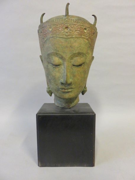 Statue Bronze Buddha head with green patina. 54 (with base)x23 cm