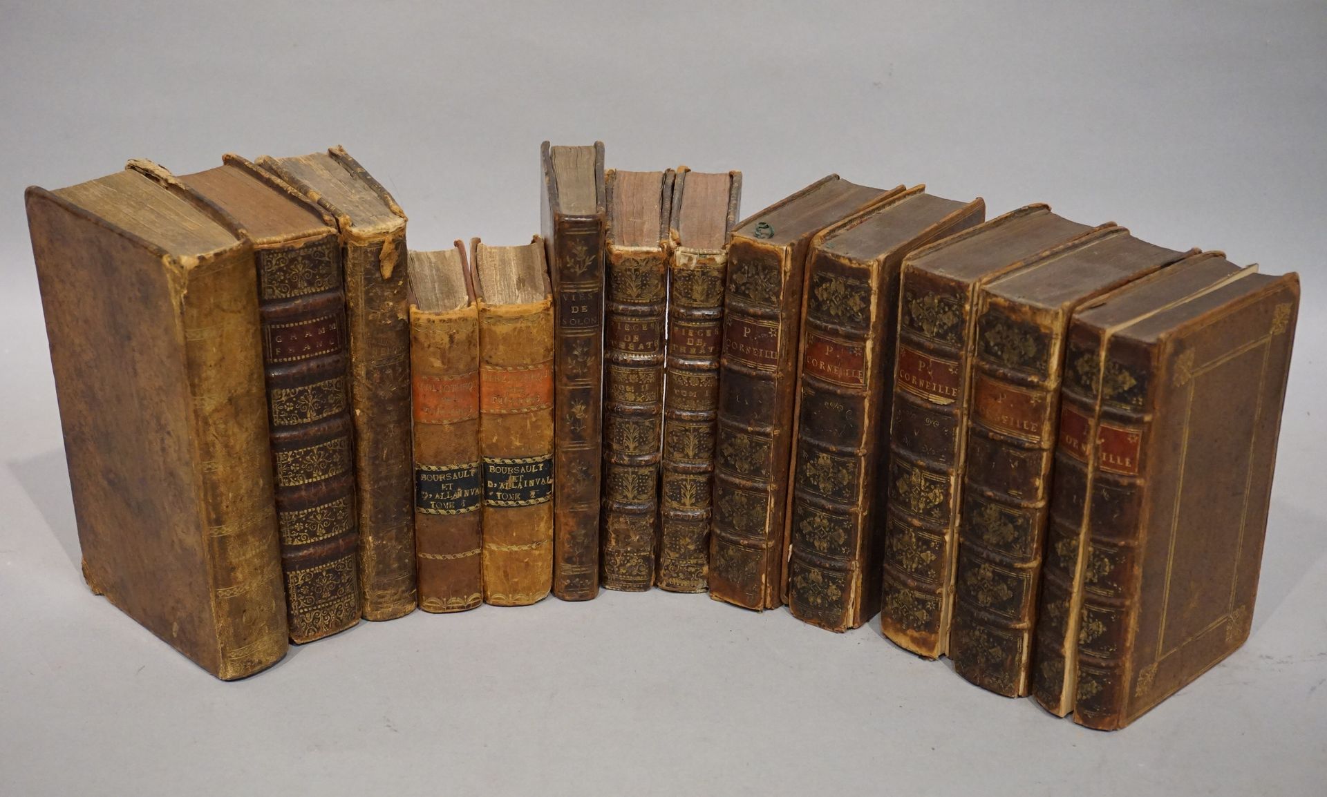 Null 
LOT of old books in very used condition: Le théâtre de P. Corneille. Paris&hellip;