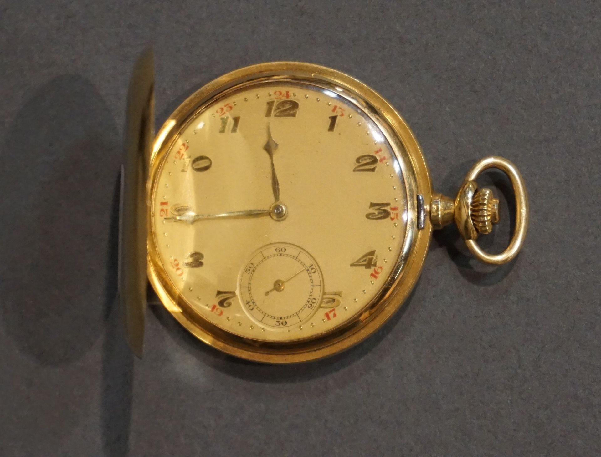 Montre Gold savonette pocket watch (gross weight: 67grs)