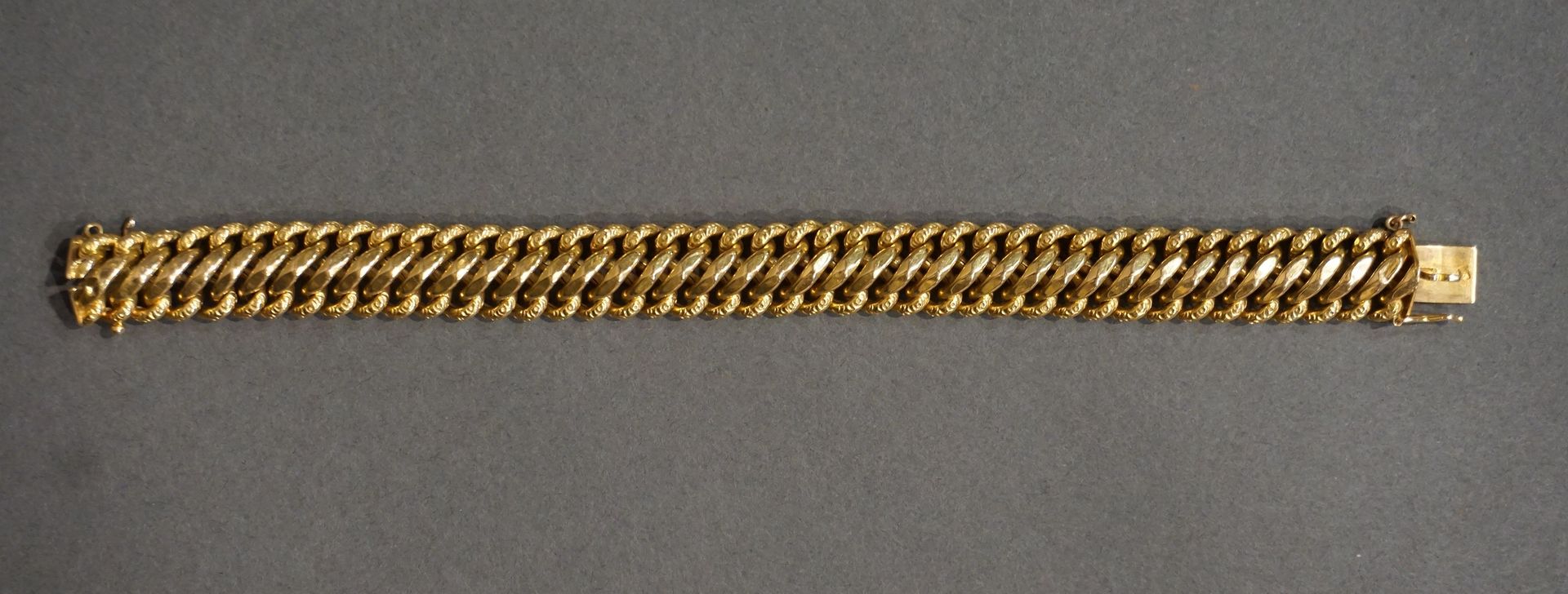 Bracelet 扁平灵活的金手链，交错链接，31克