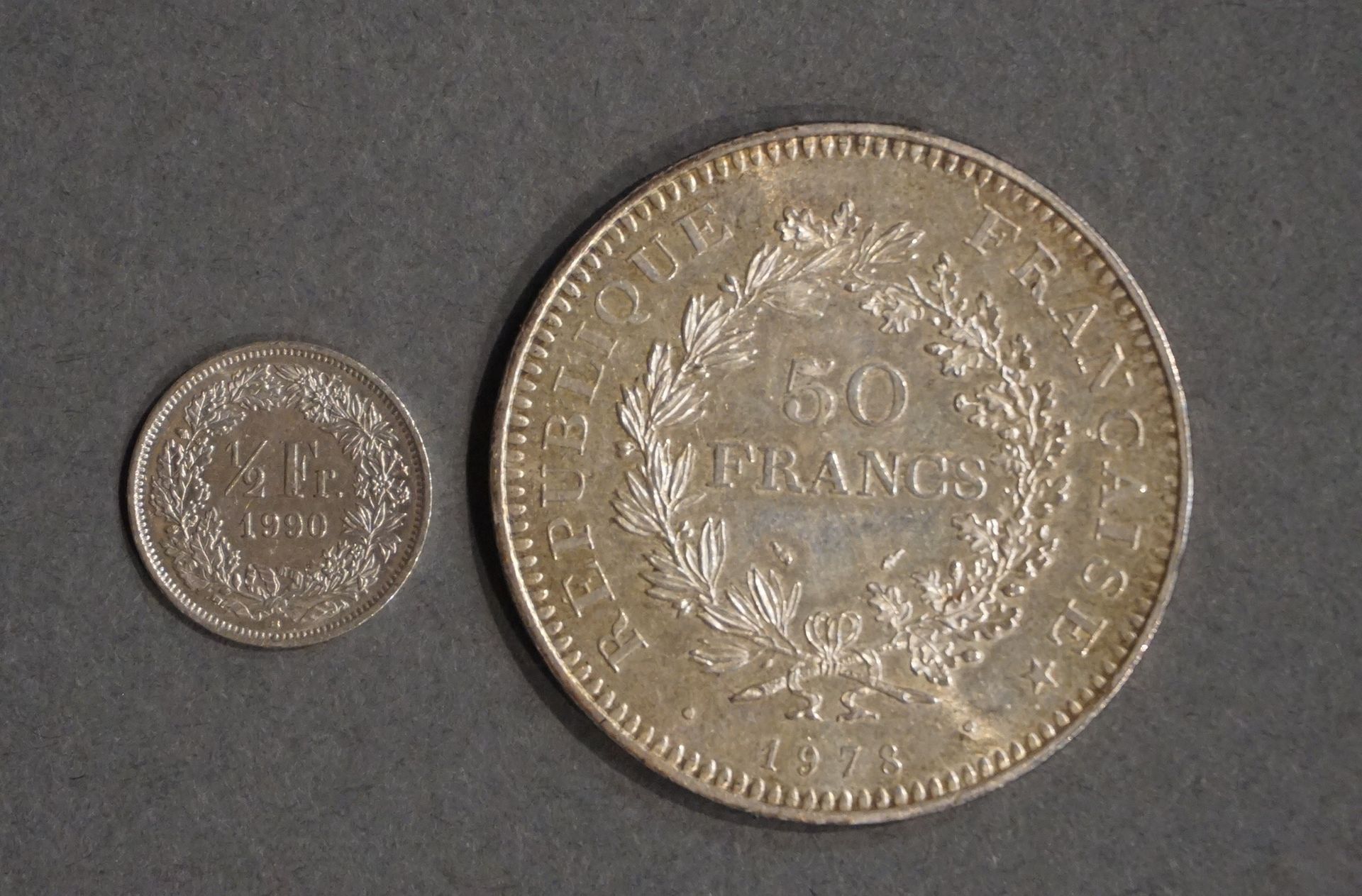 Null French fifty franc silver coin (29,6grs) and a Swiss half franc silver coin&hellip;