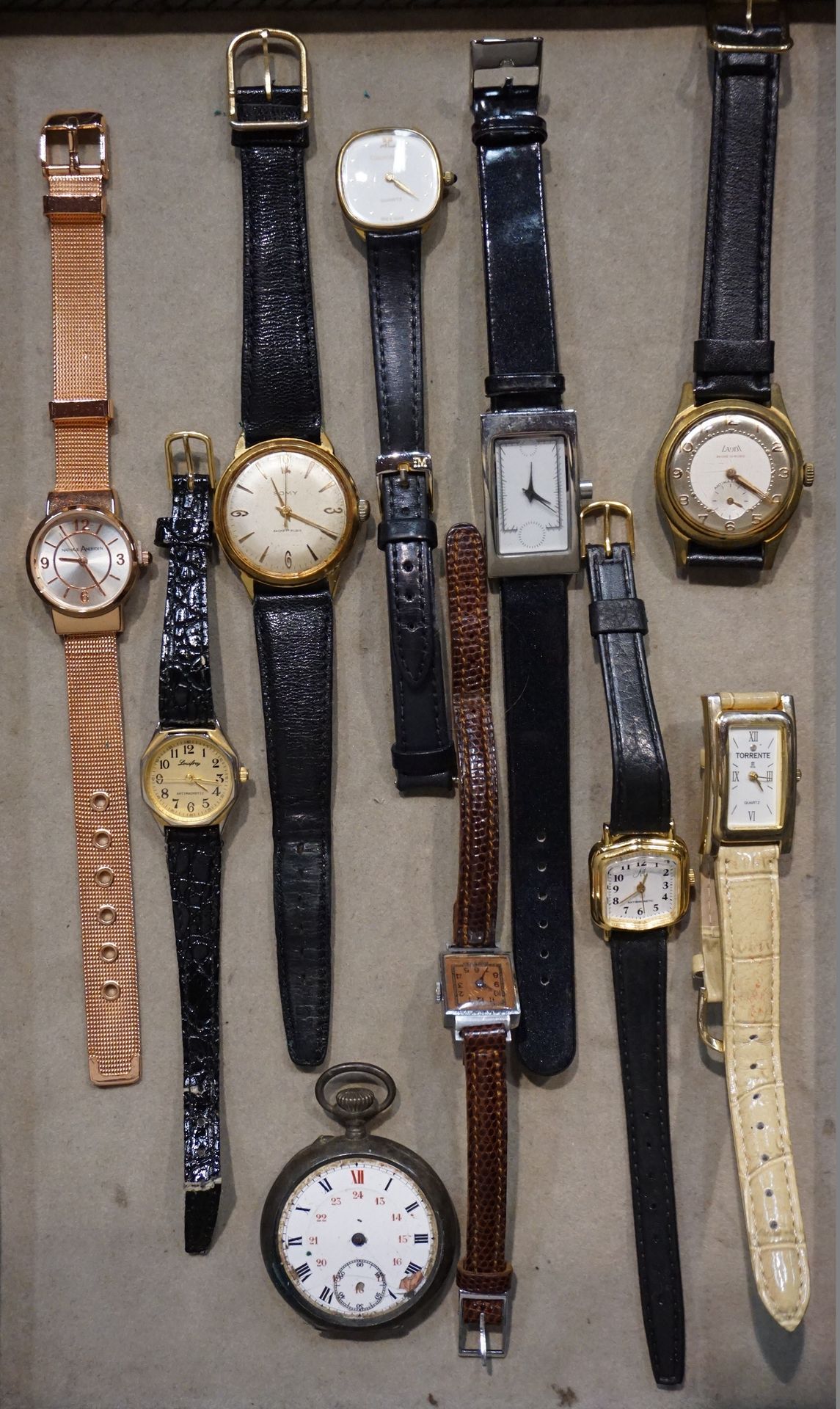 Null Lot of fancy watches (Somy, Louifrey, Nathalie Andersen, Courrèges, Laudi, &hellip;