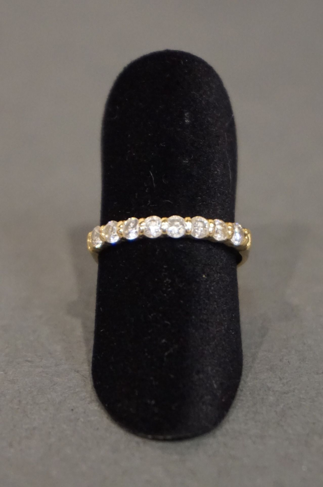 Bague Ring - Trauring aus Gold, besetzt mit acht Diamanten (1,8 g). Fingerumfang&hellip;