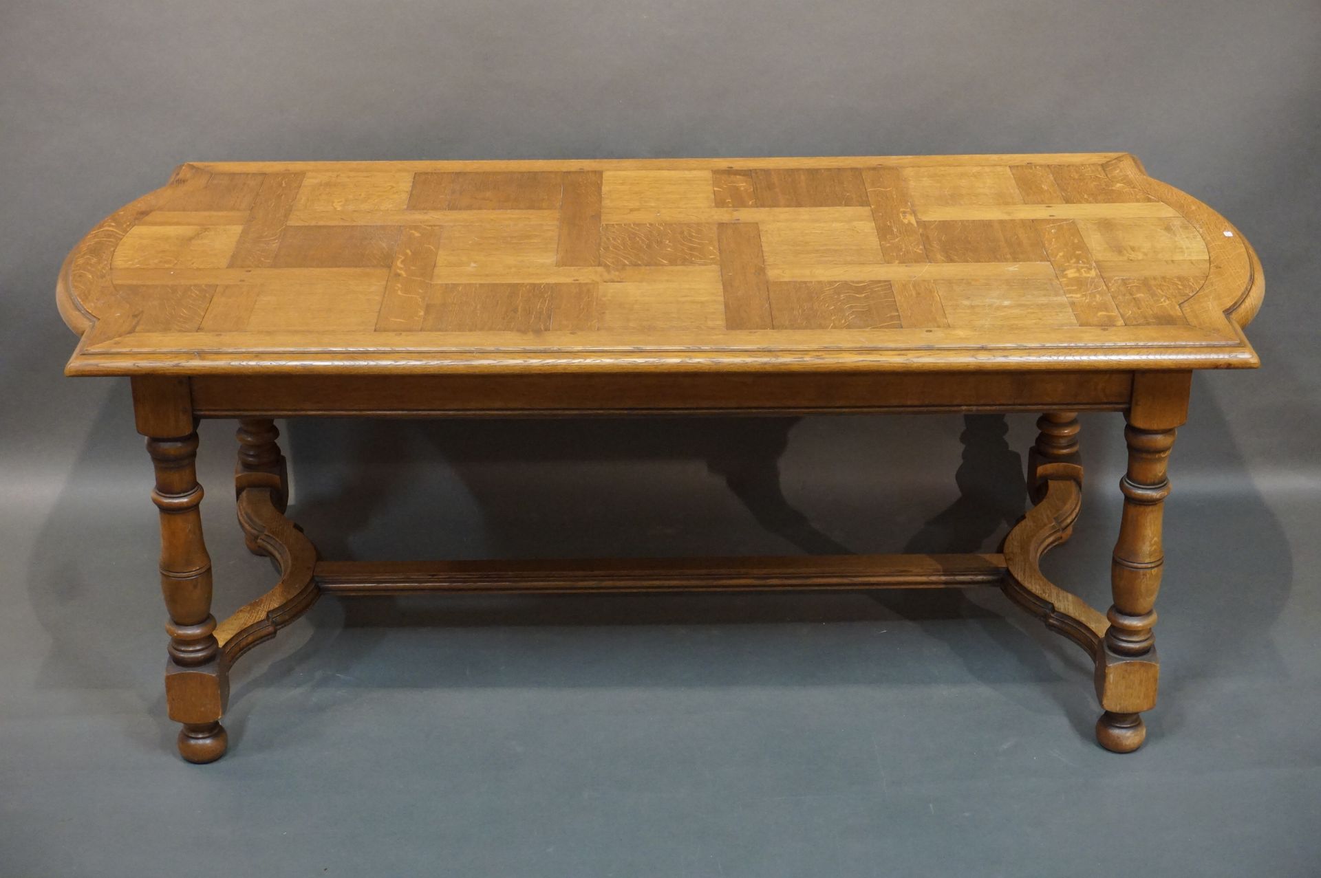 Null Molded oak table with parquet top and braces. 76.5x197x91 cm