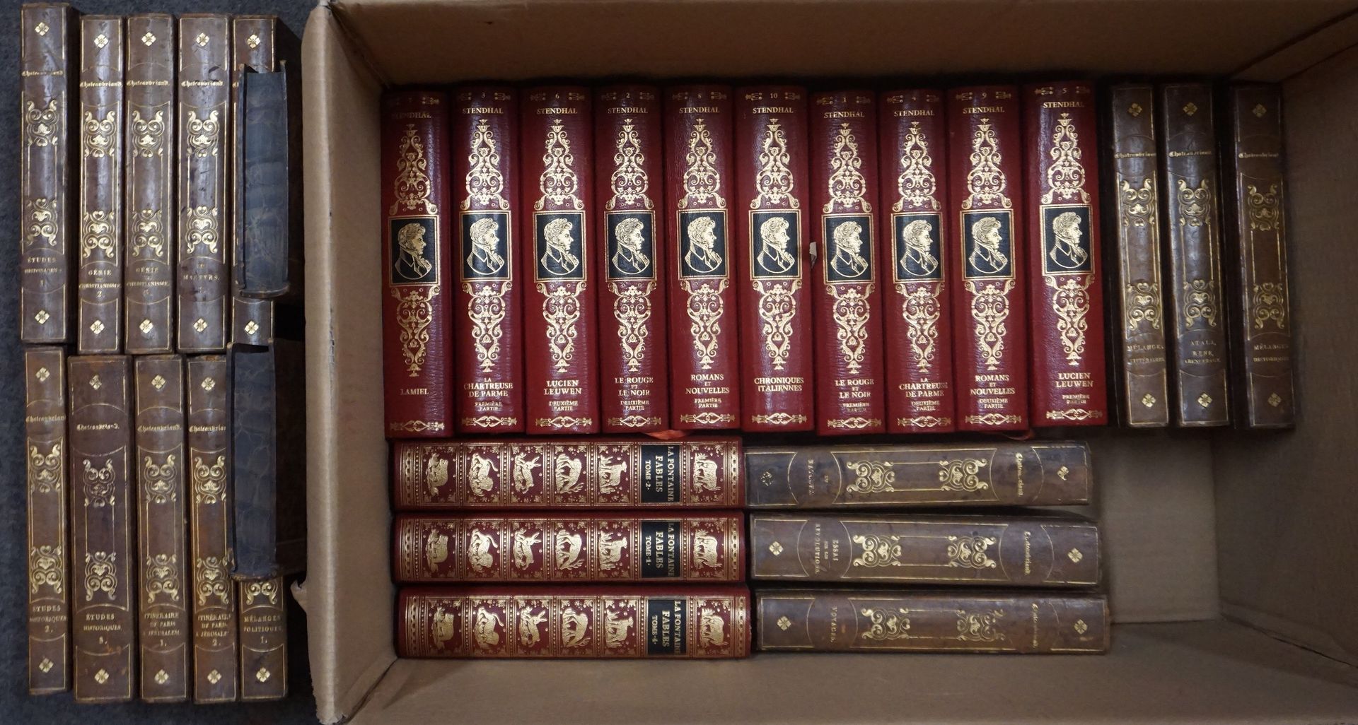 Null 19和20世纪的装订书籍，夏多布里昂：《作品集》20卷，司汤达：《作品集》10卷。Jean de Bonnot和La Fontaine 3卷。让-德-&hellip;