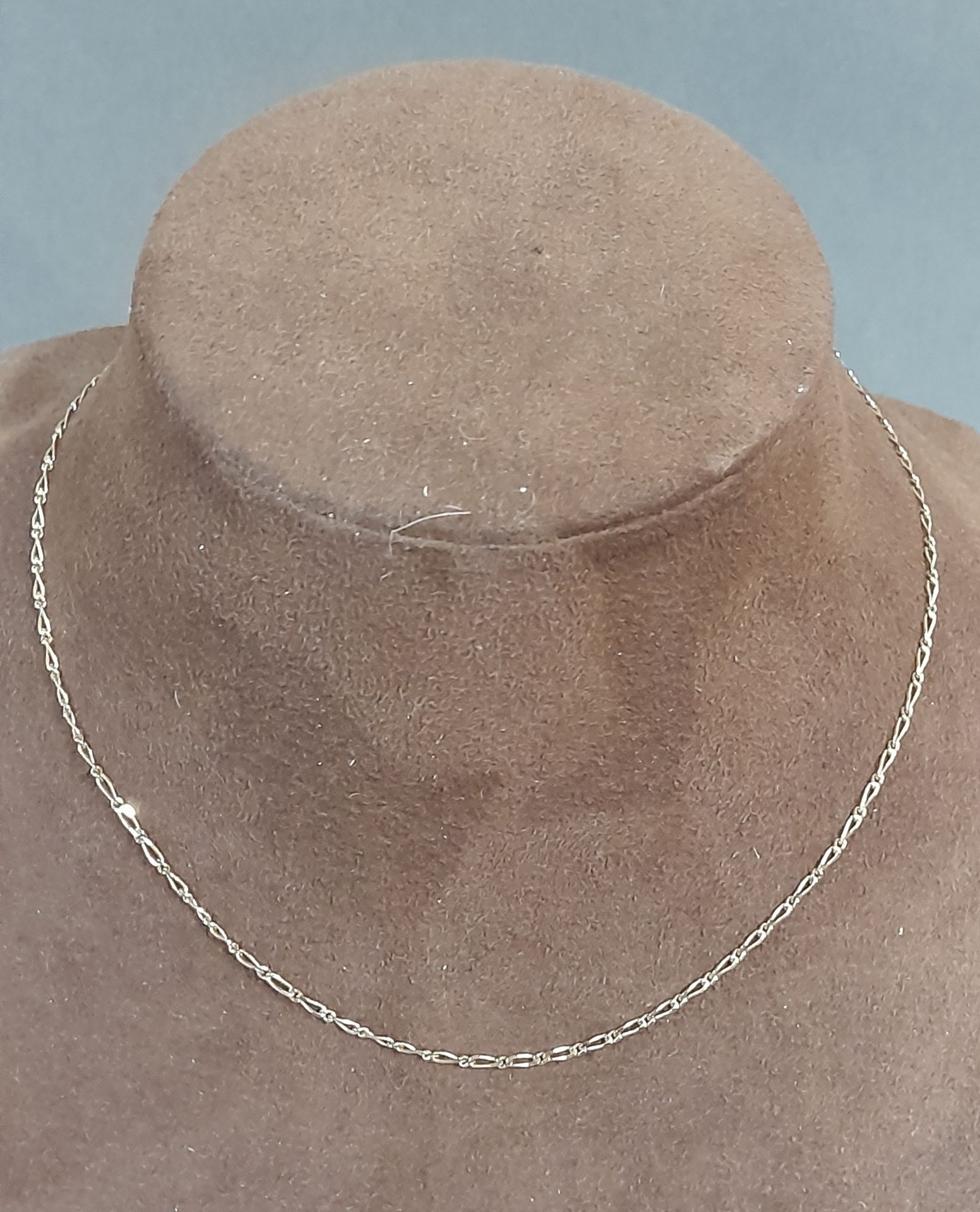 Chaine Gold chain with long links (3,6 grs), (L: 39 cm)