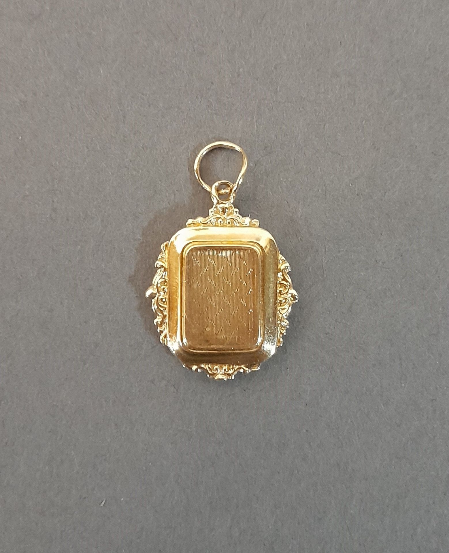Pendentif Ciondolo - porta souvenir in oro (accdient) (2grs)