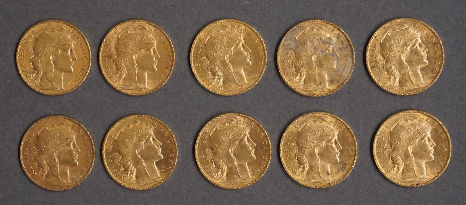 Null Zehn Münzen von Zwanzig französischen Francs in Gold (Marianne - Hahn) 64 g&hellip;