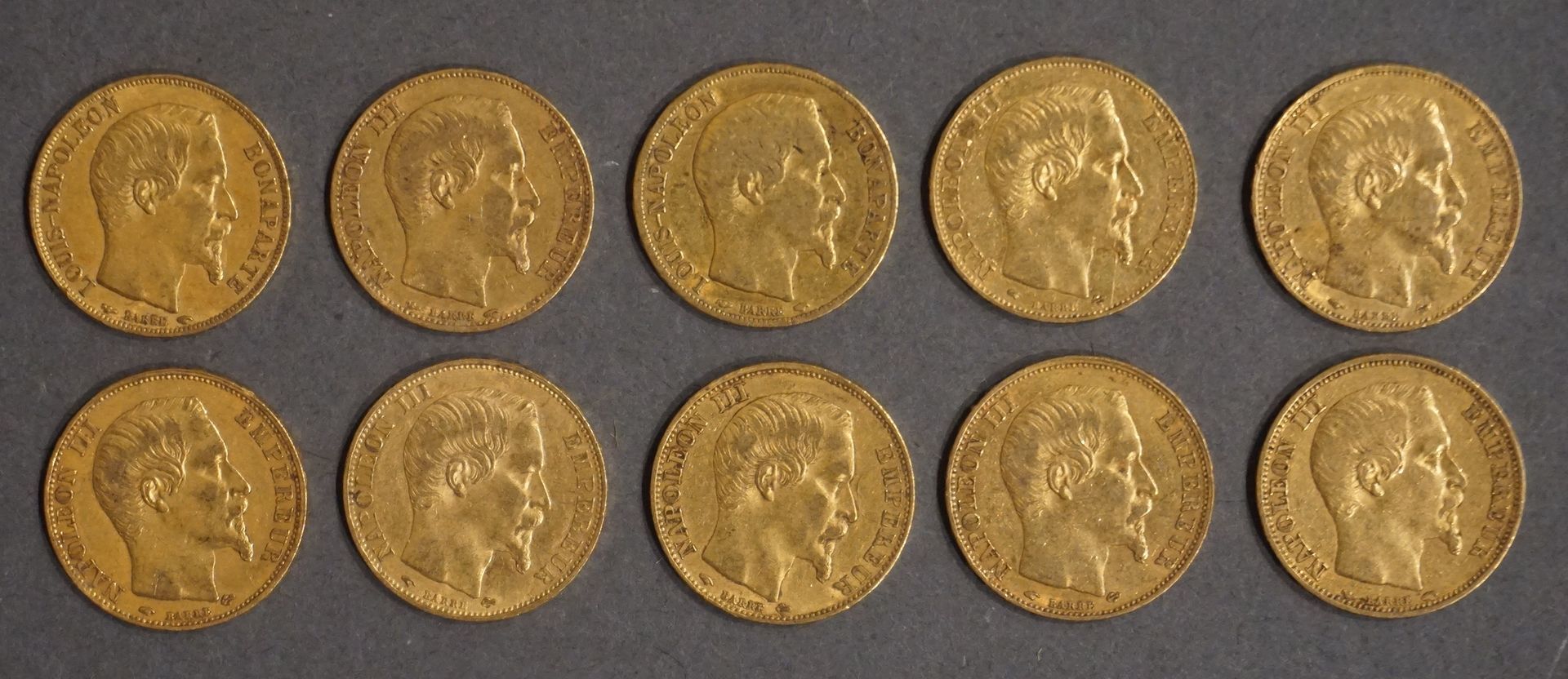 Null Dix pièces de Vingt Francs Français en or (Napoléon III tête nue) 64 grs