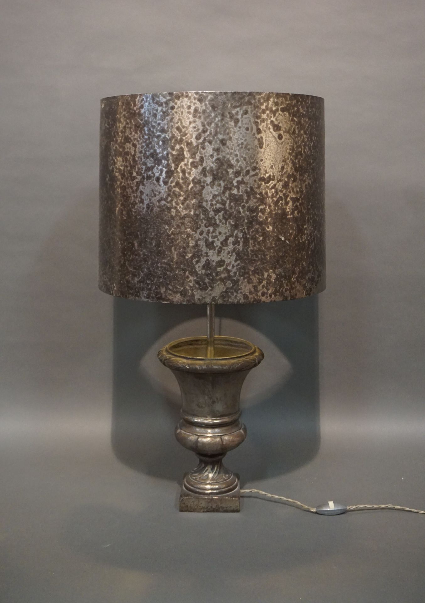 Null Lampe Medicis aus Metall. Fuß: 47 cm
