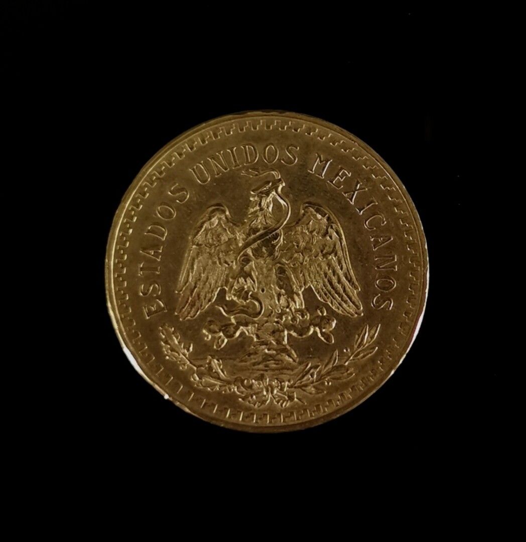 Null Pièce de 50 pesos en or.

Marquée 1821-1947.

41,71 grammes.