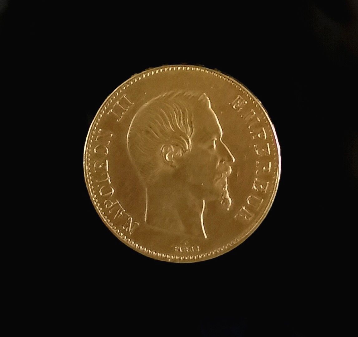 Null Pièce de 100 francs or Napoléon III.

1858.

32,32 grammes, 18K 750°/00