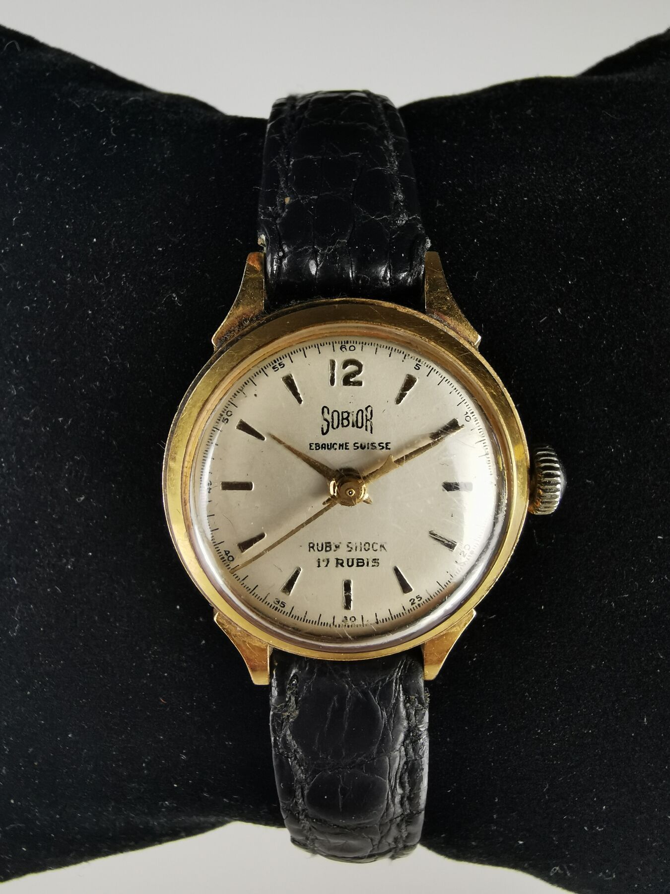 Null SOGNIOR.

Woman's wristwatch, the case in yellow gold, the dial with champa&hellip;