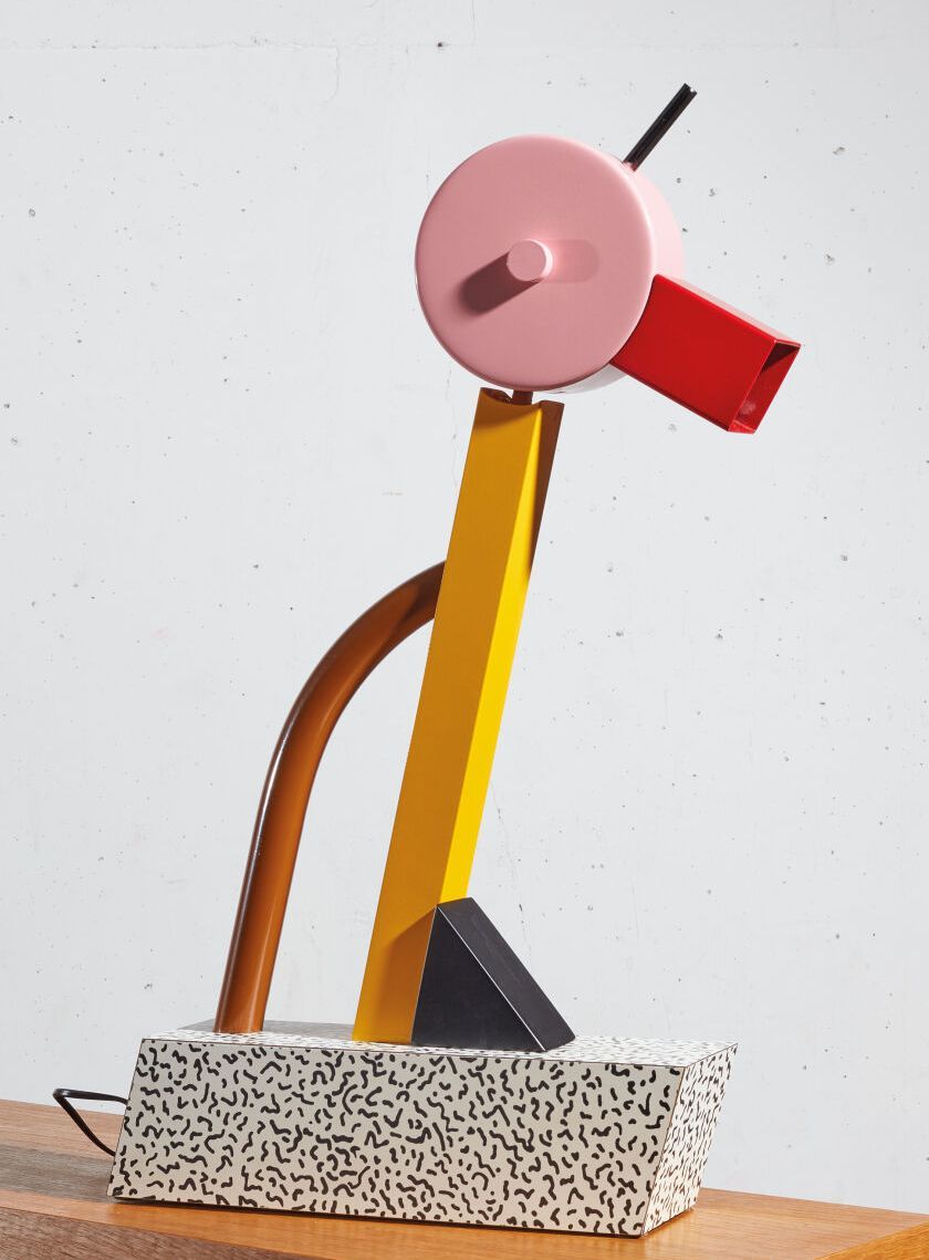Null 艾托里-索塔斯（1917-2007）。
塔希提岛台灯--1981年创作的模型。
结构为多色漆金属，底座为Bacterio层压板木饰面。
孟菲斯米兰版（&hellip;