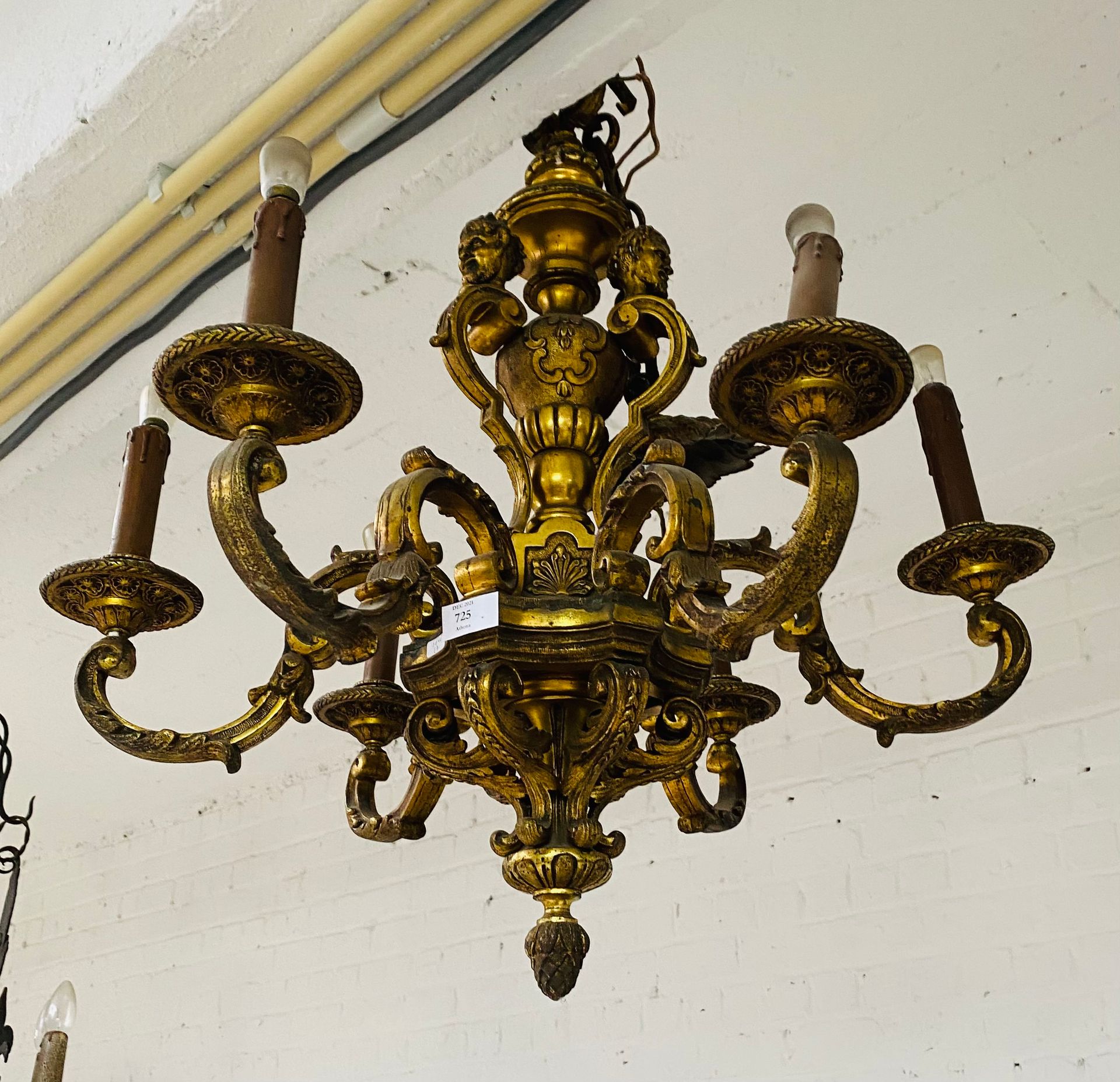 LUSTRE MAZARIN Bronze. Sechs Zweige mit Lichtern. Im Stil von Ludwig XIV.

--> D&hellip;