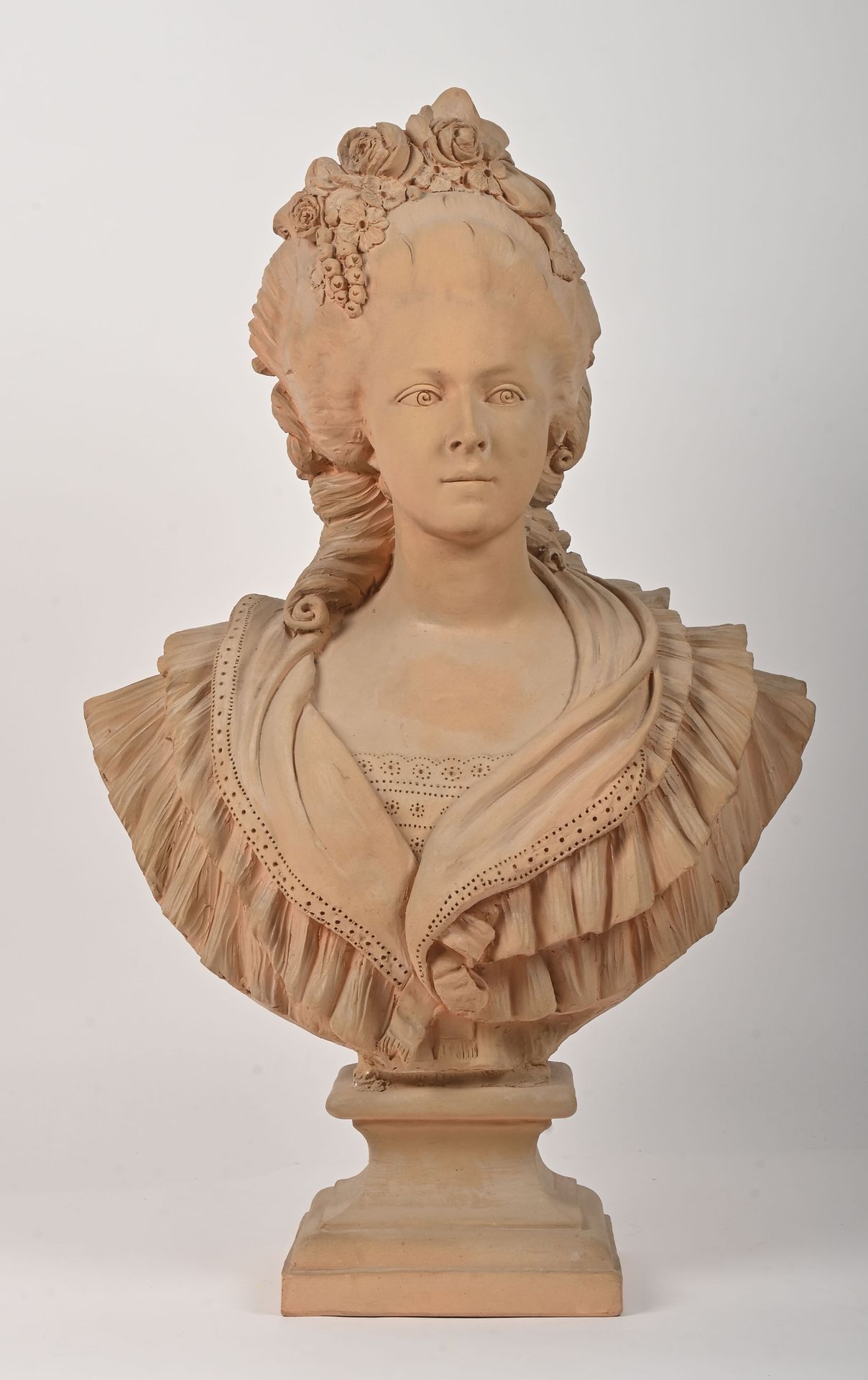 Null Dans le goût du XVIIIe
Buste de dame, probablement Madame du Barry 
Terre c&hellip;