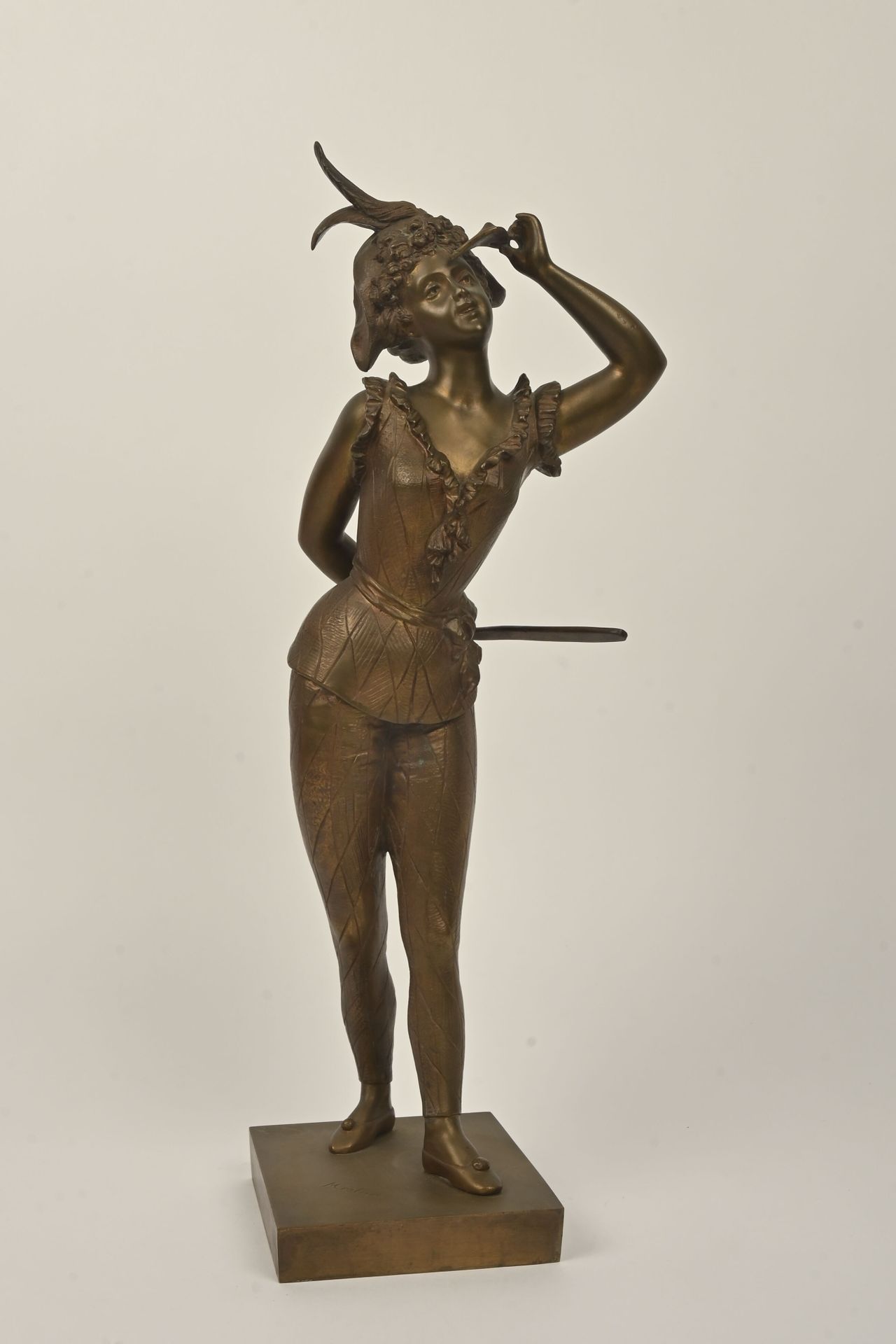 Null Mestais (XIX-XX)
Arlequín
Prueba en bronce patinado dorado
Firmado en la te&hellip;
