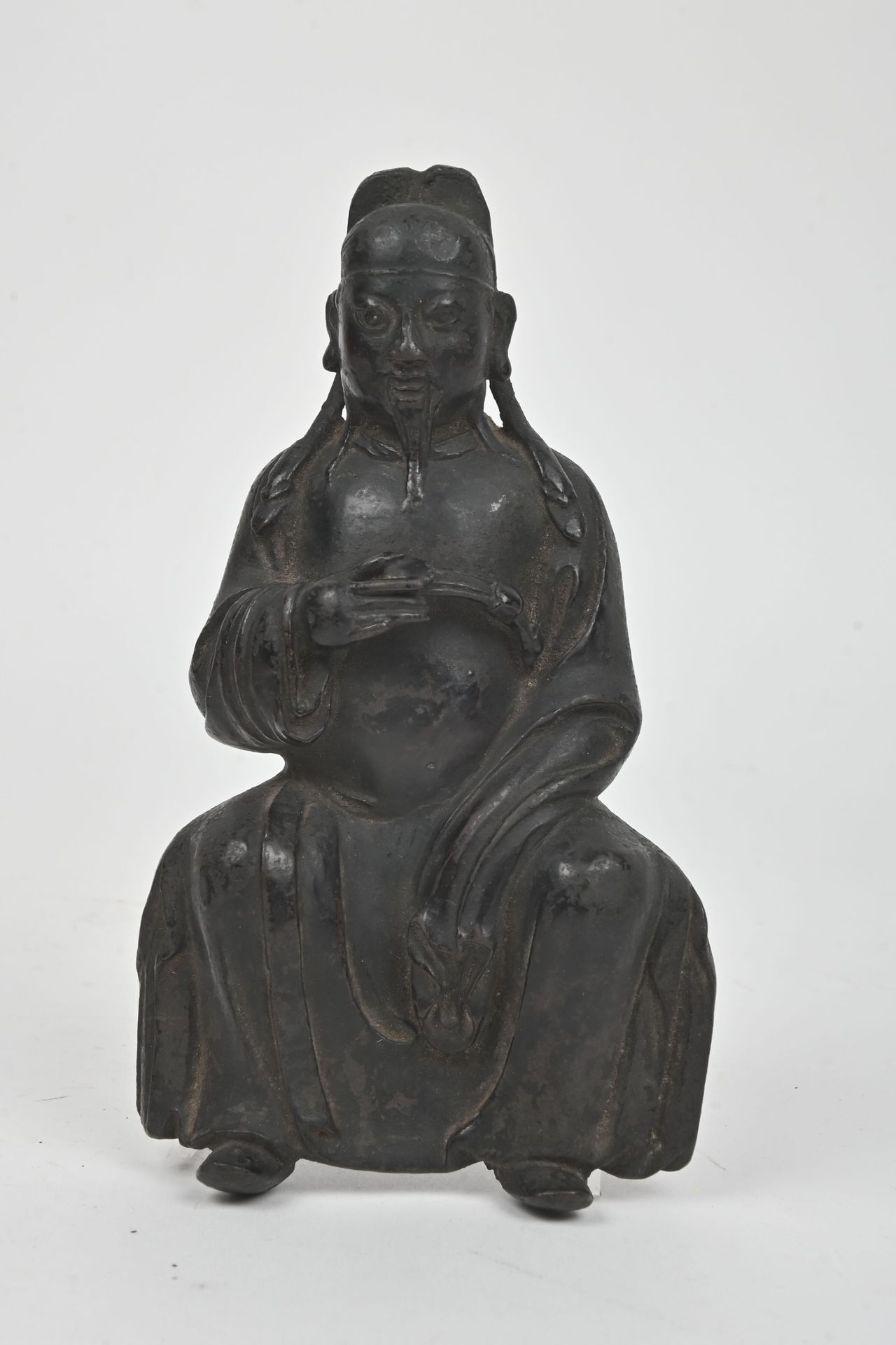 Null CHINE - Dynastie MING (1368 - 1644)
Statuette de Guandi en bronze à patine &hellip;