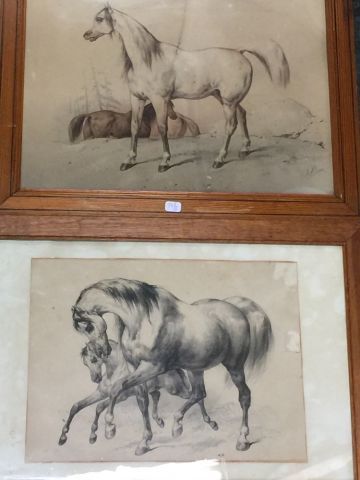 Null Deux lithographies: Chevaux dont une par Adam. Cadres pitchpin et bois natu&hellip;