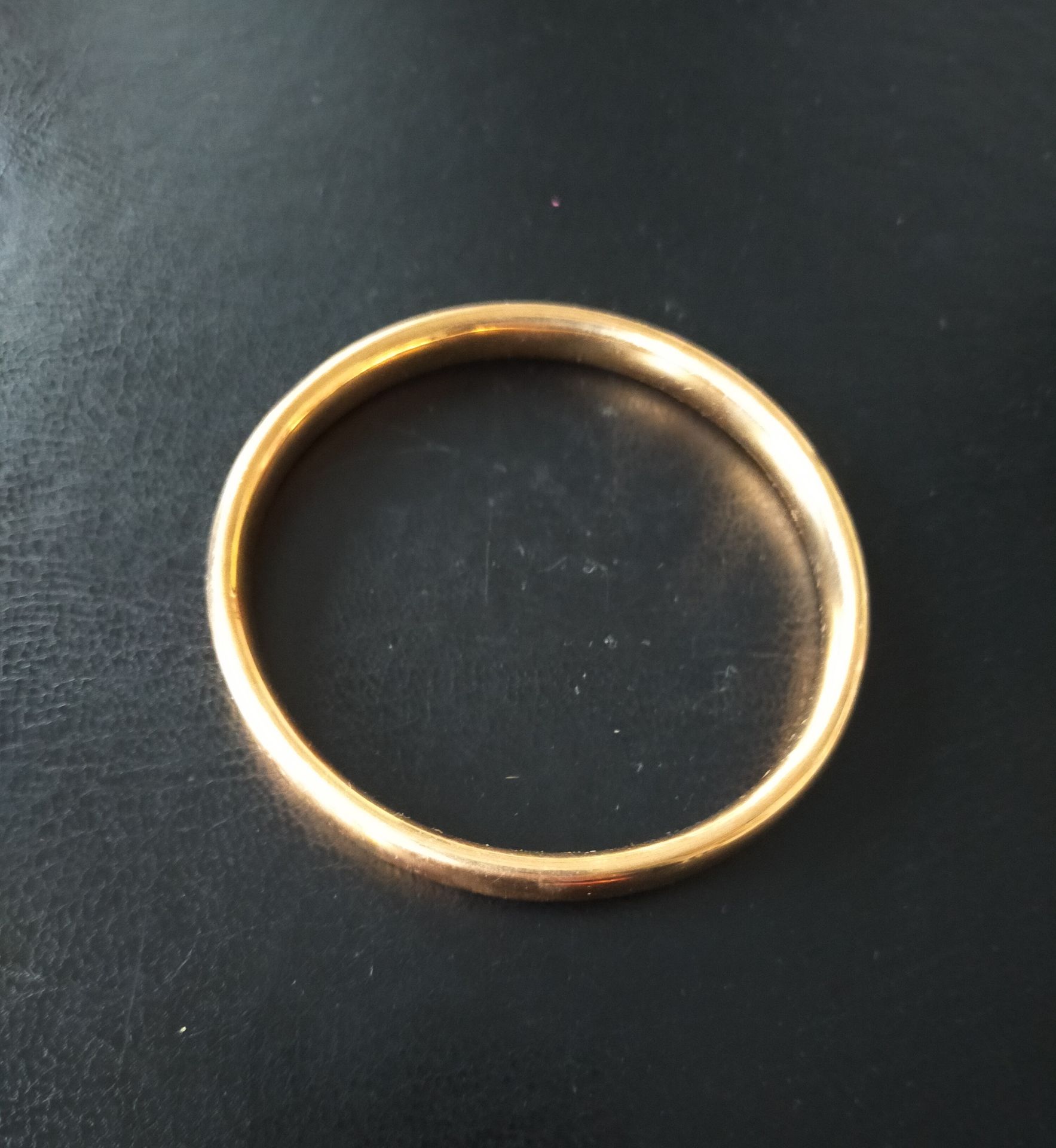 Null Bracelet jonc en or rose 14k (585e).
Poids : 16 g. Diamètre : 6.8 cm.