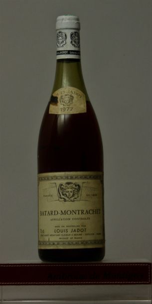 Null 1 bouteille BATARD-MONTRACHET Grand cru - L. JADOT. 1977. Etiquette légèrem&hellip;