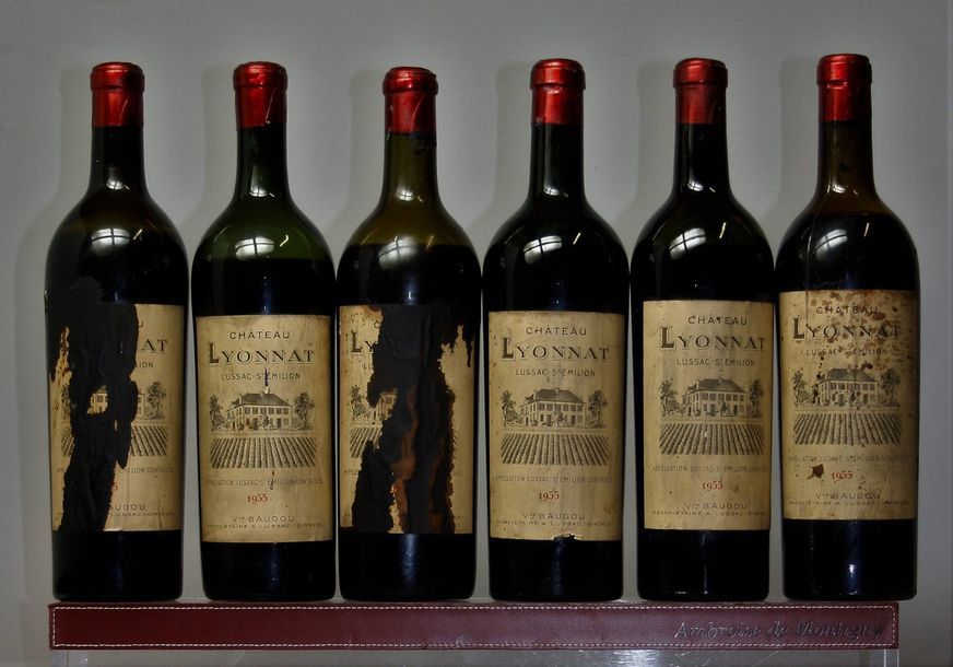 Null 6 bouteilles CHÂTEAU LYONNAT - Lussac St. Emilion. 1955. Etiquettes tachées&hellip;