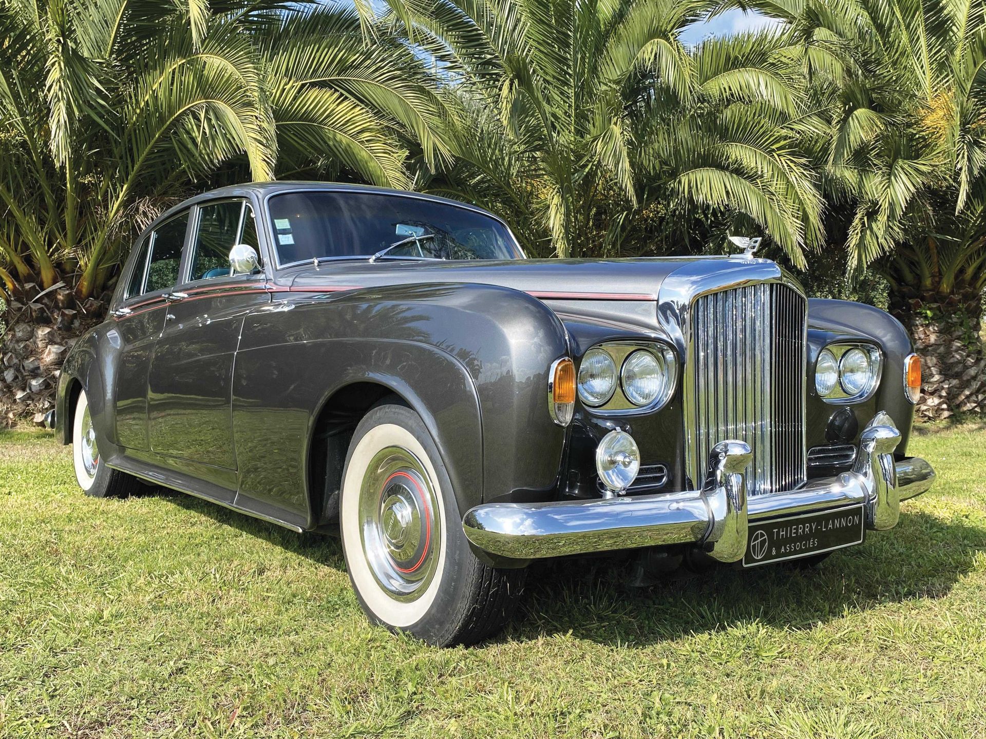 Null 
BENTLEY S3 left hand drive - from 15.06.1963 - serial number : B646LCN - E&hellip;