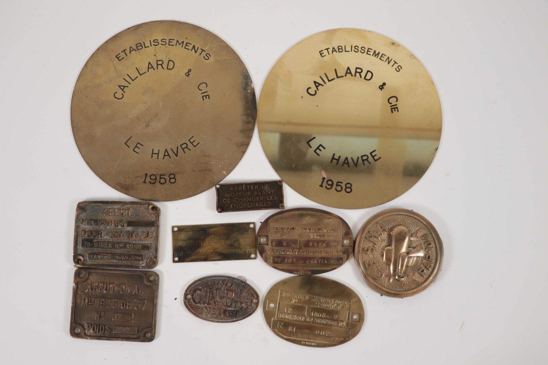 Null Tape de bouche GESMA PAP 104 et 9 plaques dont C.N-BREST 1917, plaques de j&hellip;