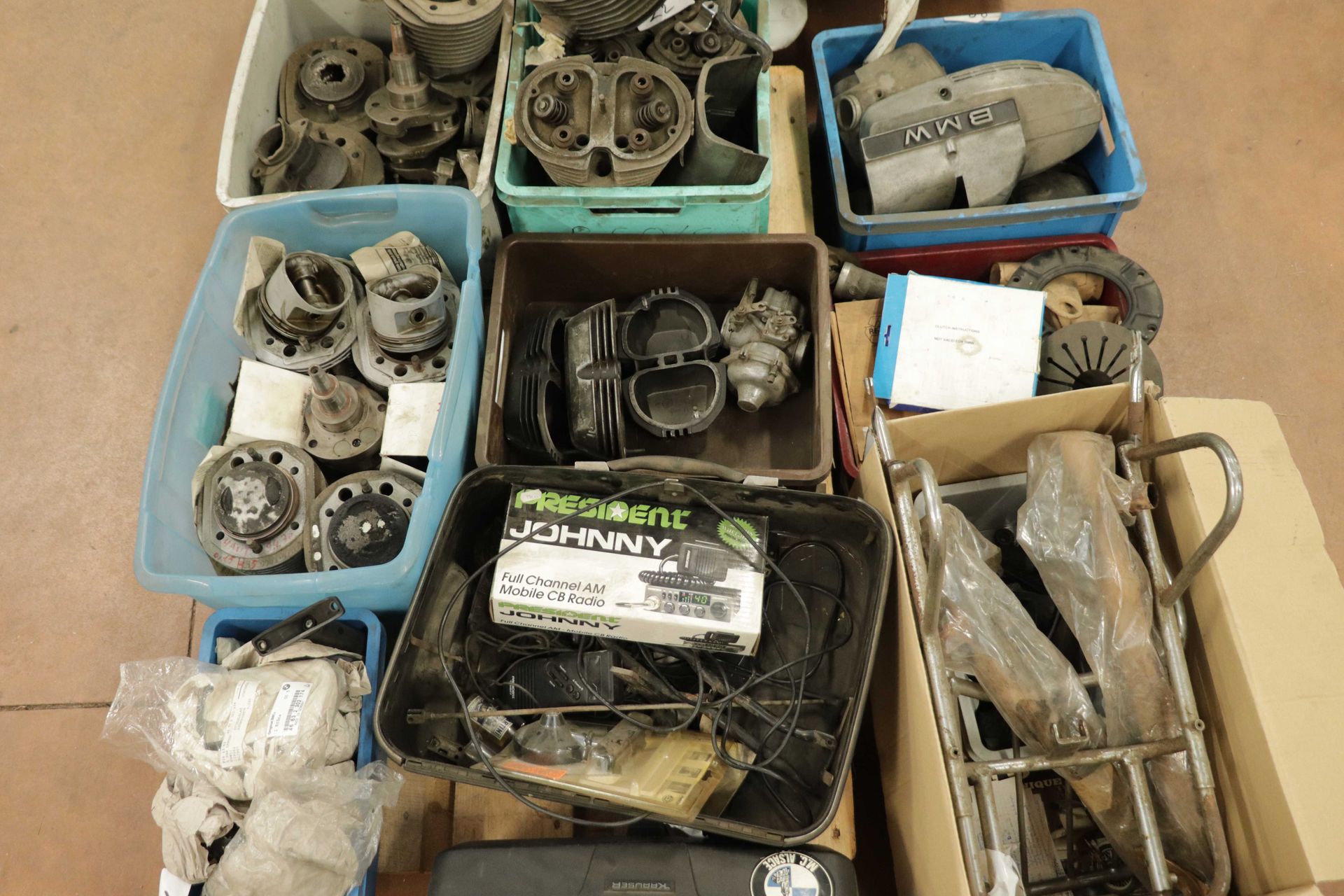 Null Lot of mechanical parts, body parts, box parts, fork (BMW 100RT series 7)