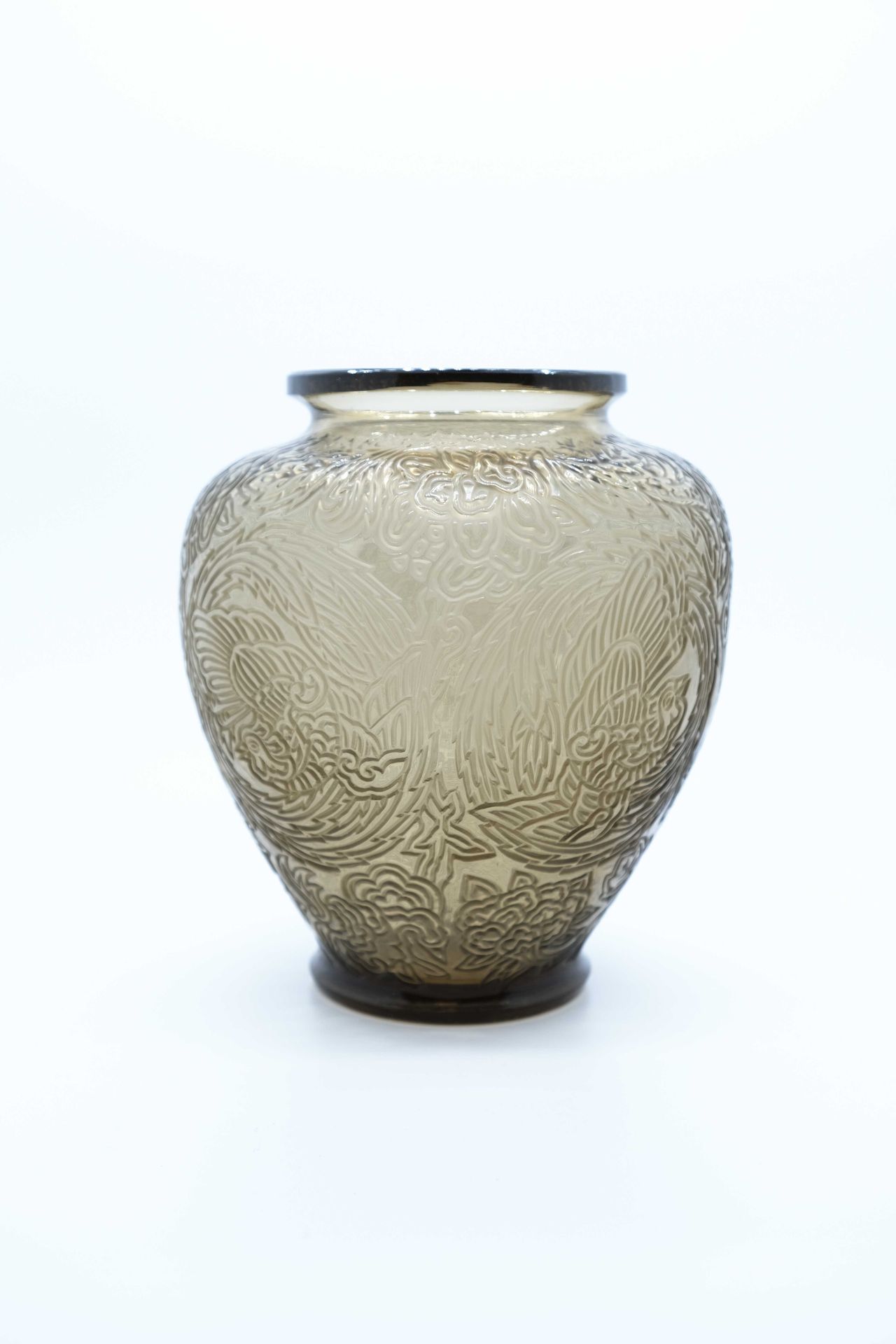 Null VERLYS, Eiförmige Vase aus Rauchglas mit säuregelöstem Dekor von Hähnen und&hellip;