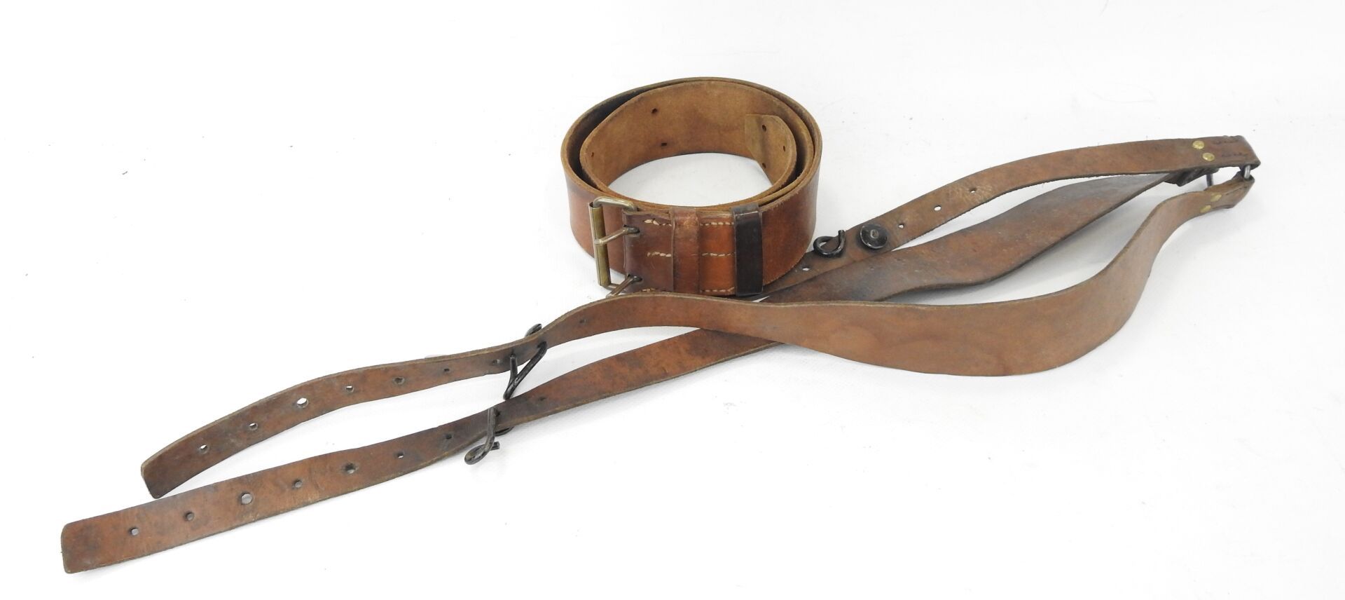Null 1903型棕色皮带，有一对带钩的皮带。ABE