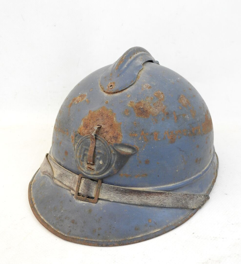 Null Adrian-Helm Modell 1915 aus Stahl, werksseitig in glänzendem Horizontblau l&hellip;