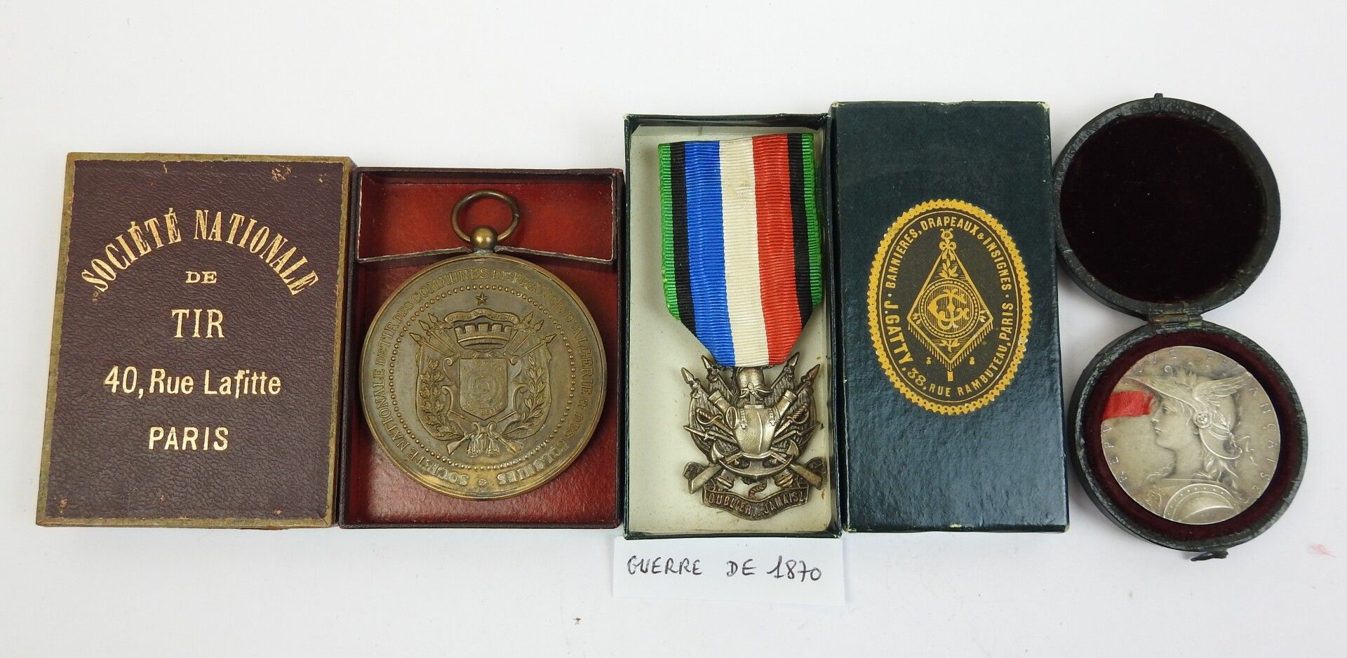 Null FRANCE. Lot constitué de la médaille des vétérans de 1870, d'une médaille d&hellip;