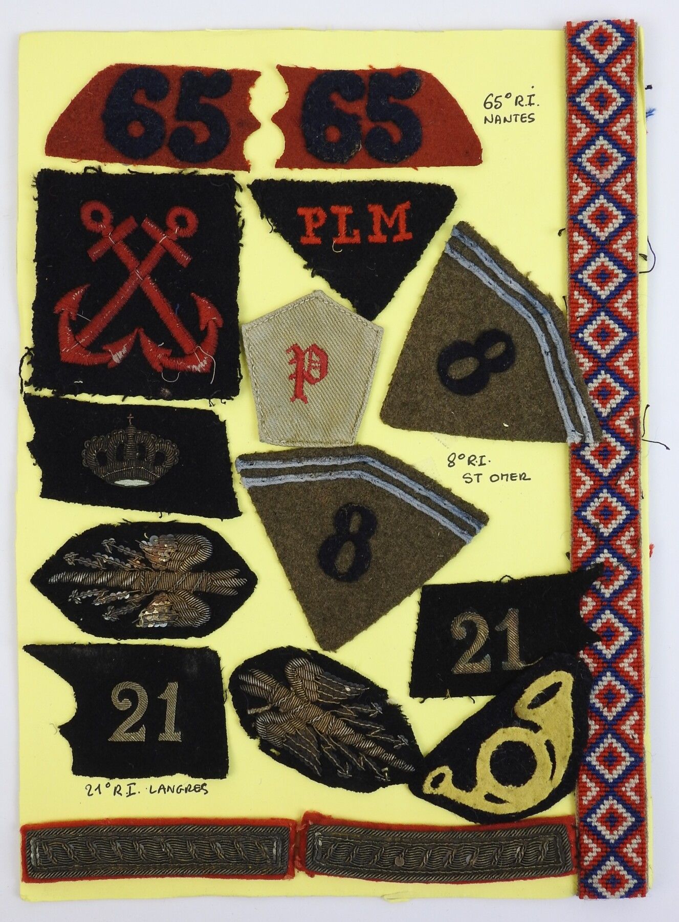 Null FRANCE. Planche d'insignes en tissu, pattes de col 1914, 1940, de veste d'i&hellip;