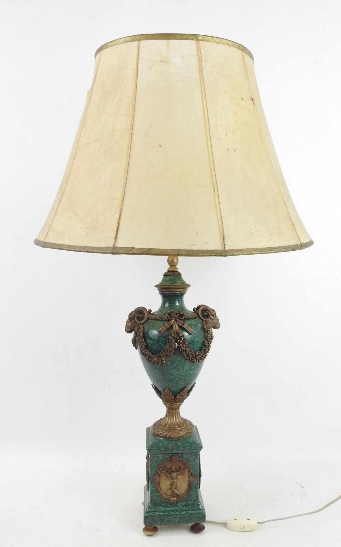 Null LAMPE en céramique et bronze à l'imitation de la malachite à décor de tête &hellip;
