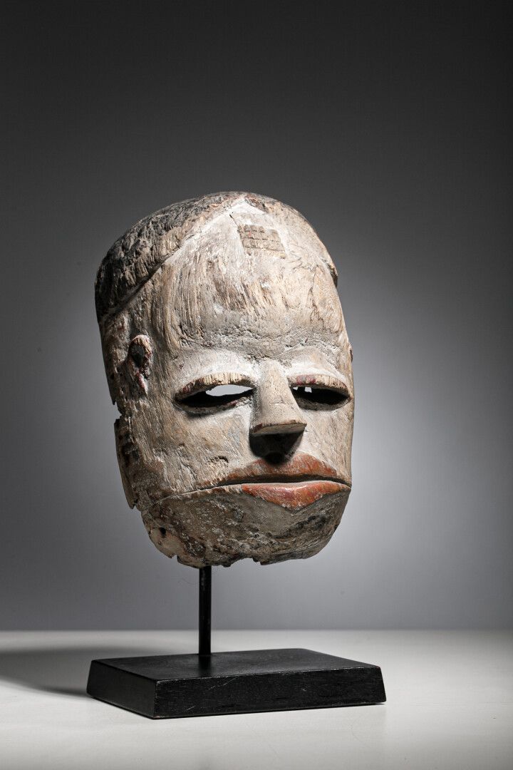 Null Masque anthropomorphe, IBIBIO, Nigéria.

Bois peint.

22x14 cm.

Petits acc&hellip;