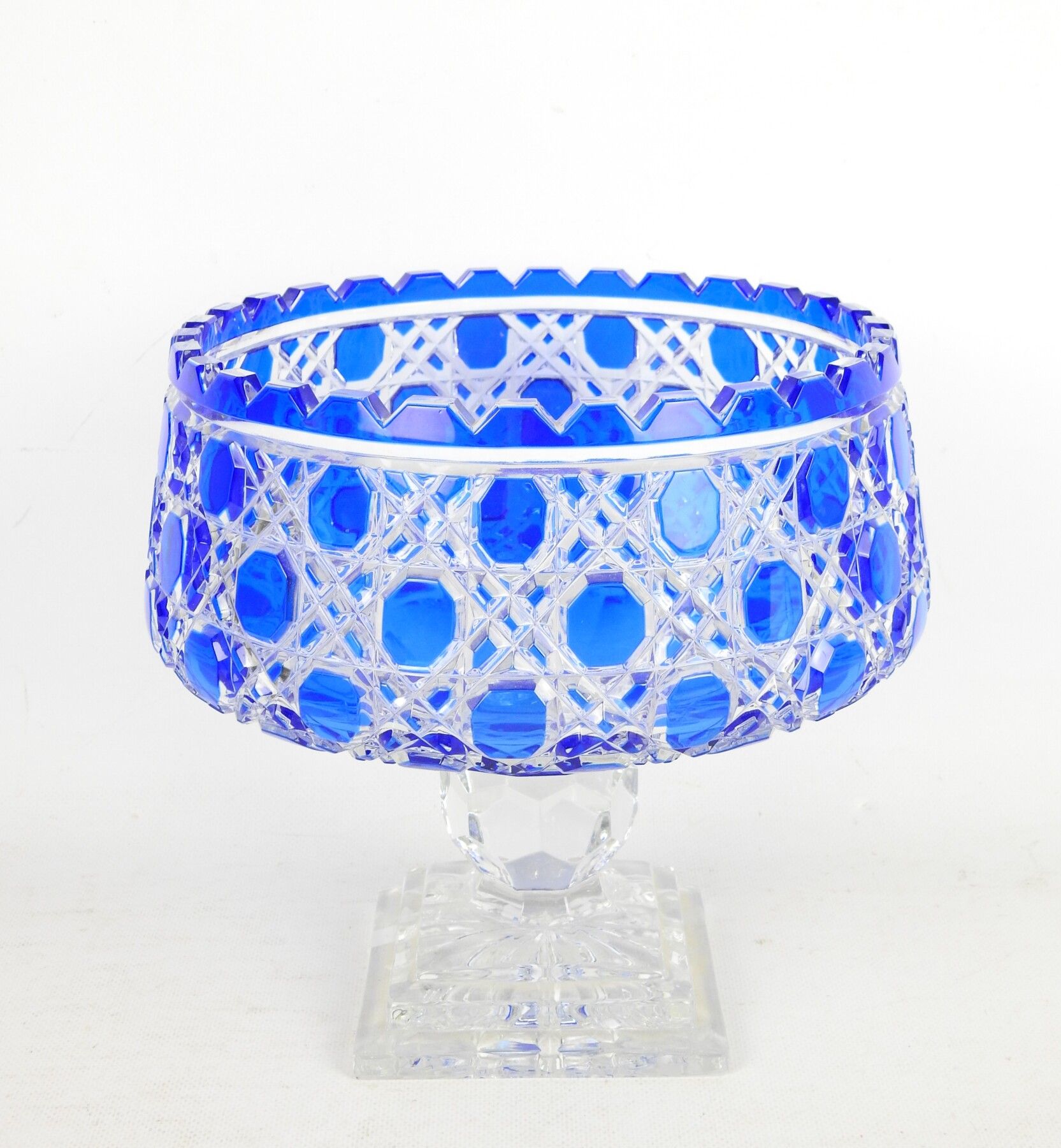 Null A bohemian cut and tinted blue crystal CUP on a foot. Height: 23 cm. Diamet&hellip;