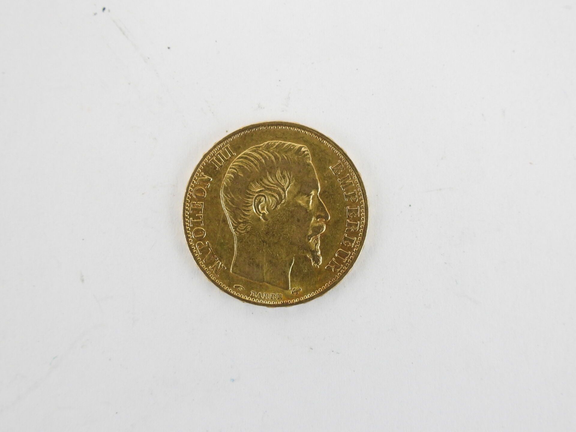 Null 1枚20法郎金币拿破仑三世光头。 日期：1858年。车间：巴黎，6.410克