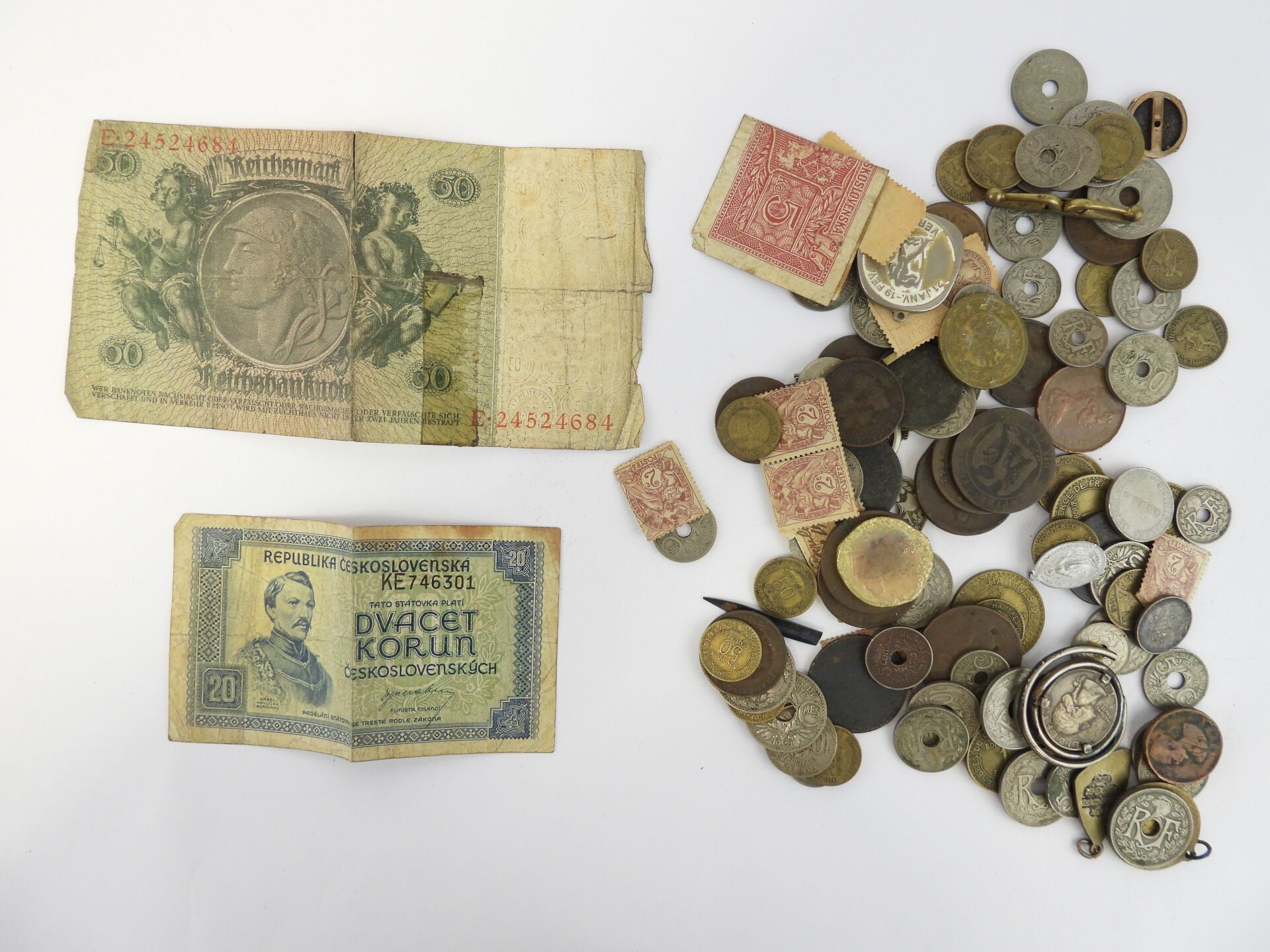 Null 一批货币，包括穿孔硬币，贸易凭证，一些银币和花式硬币 合并三张纸币：50帝国马克，捷克斯洛伐克共和国。