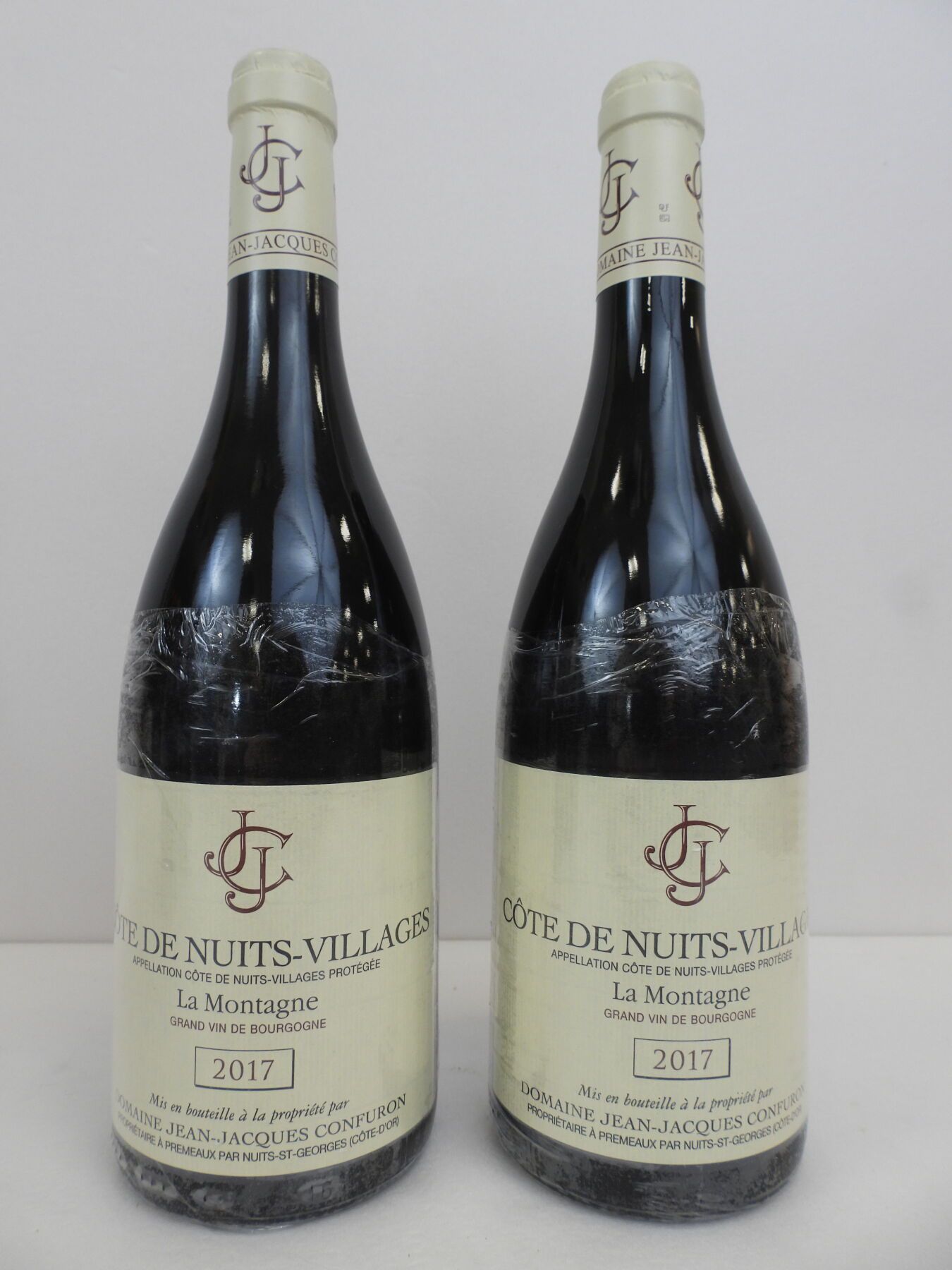 Null 2 bouteilles Cotes de Nuits Rouge La Montagne Jean-Jacques Confuron. 2017