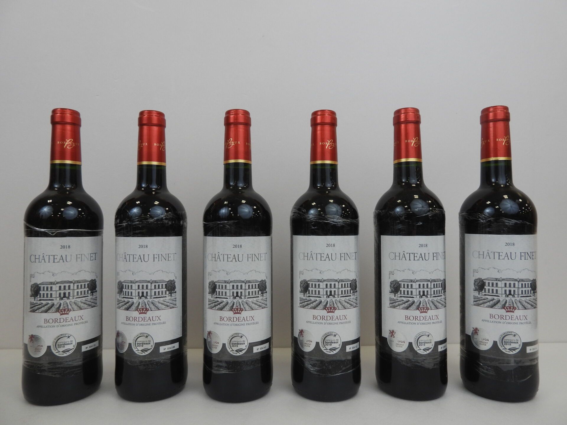 Null 6 bouteilles Château Finet. 2 médailles. 2018