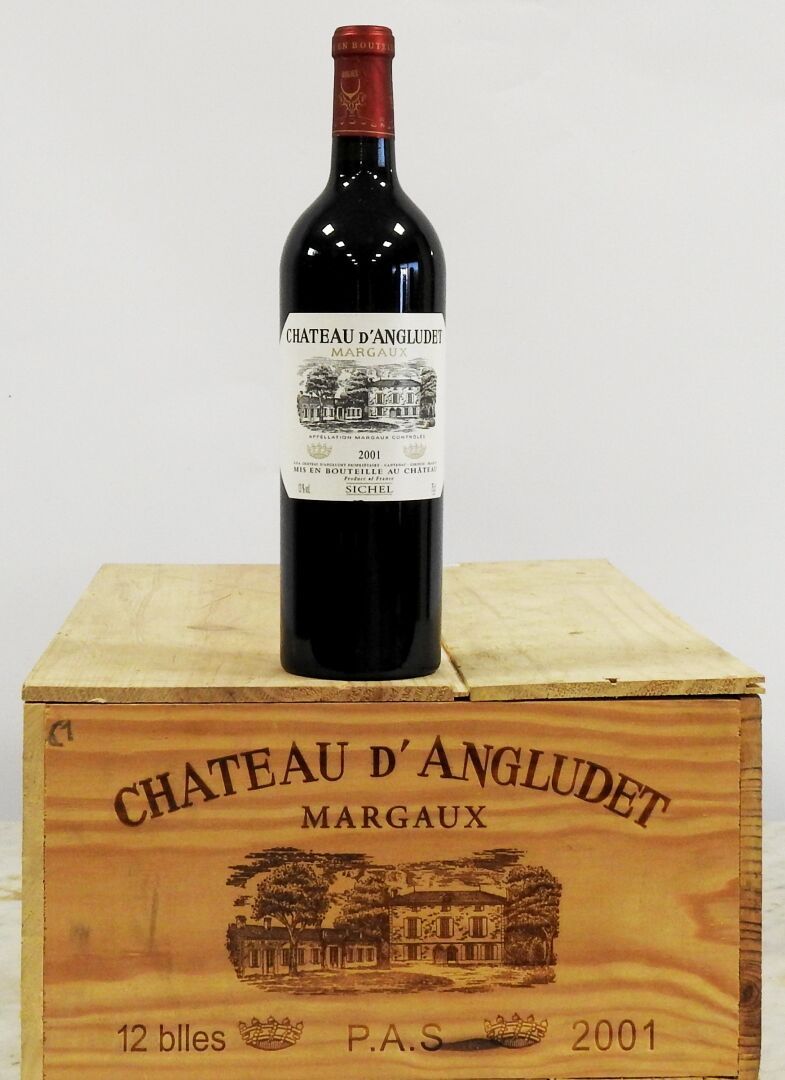 Null 12 botellas 

Château d'Angludet - Margaux - 2001

Caja de madera