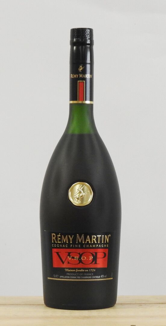 Null 1 bottiglia

Cognac Champagne pregiato 

Rémy Martin 

VSOP

1L - 40°