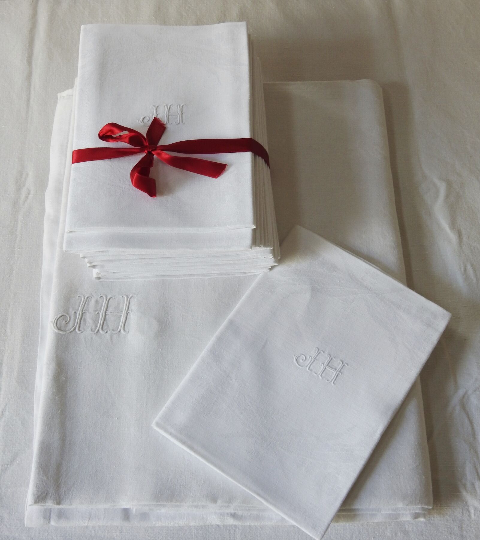 Null Service de Table damas de Muguet Nappe 185 x 300 cm & douze Serviettes.